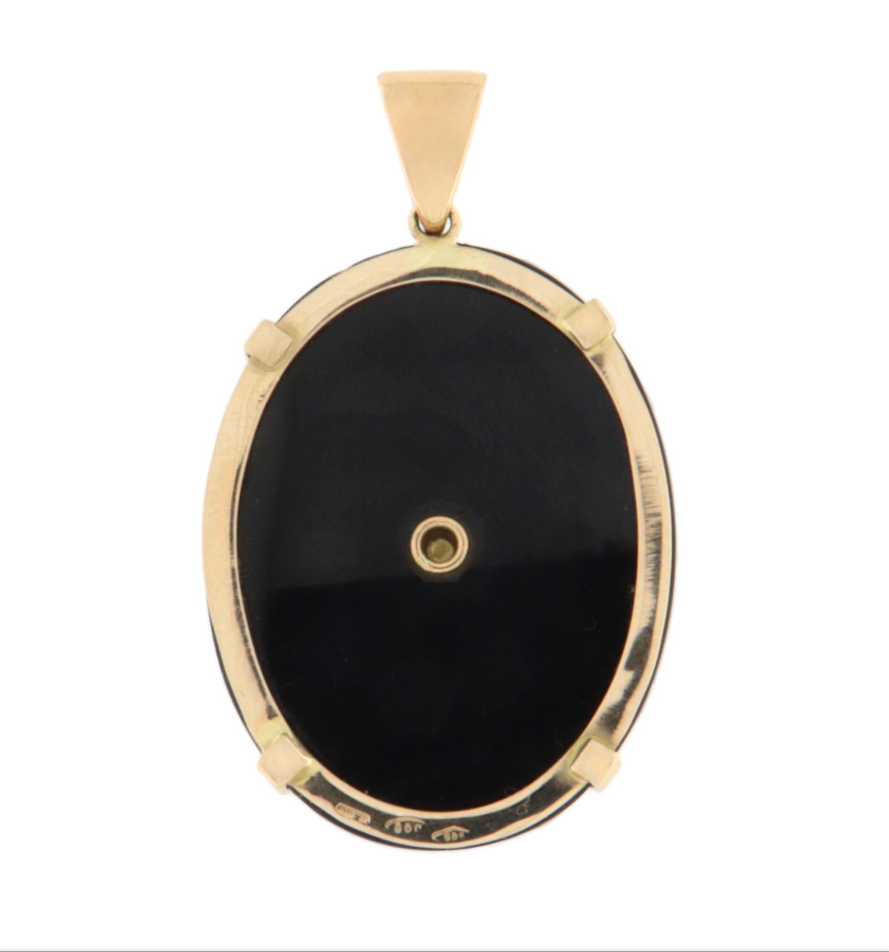 Artisan Onyx Diamonds 14 Karat Yellow Gold Pendant Necklace For Sale