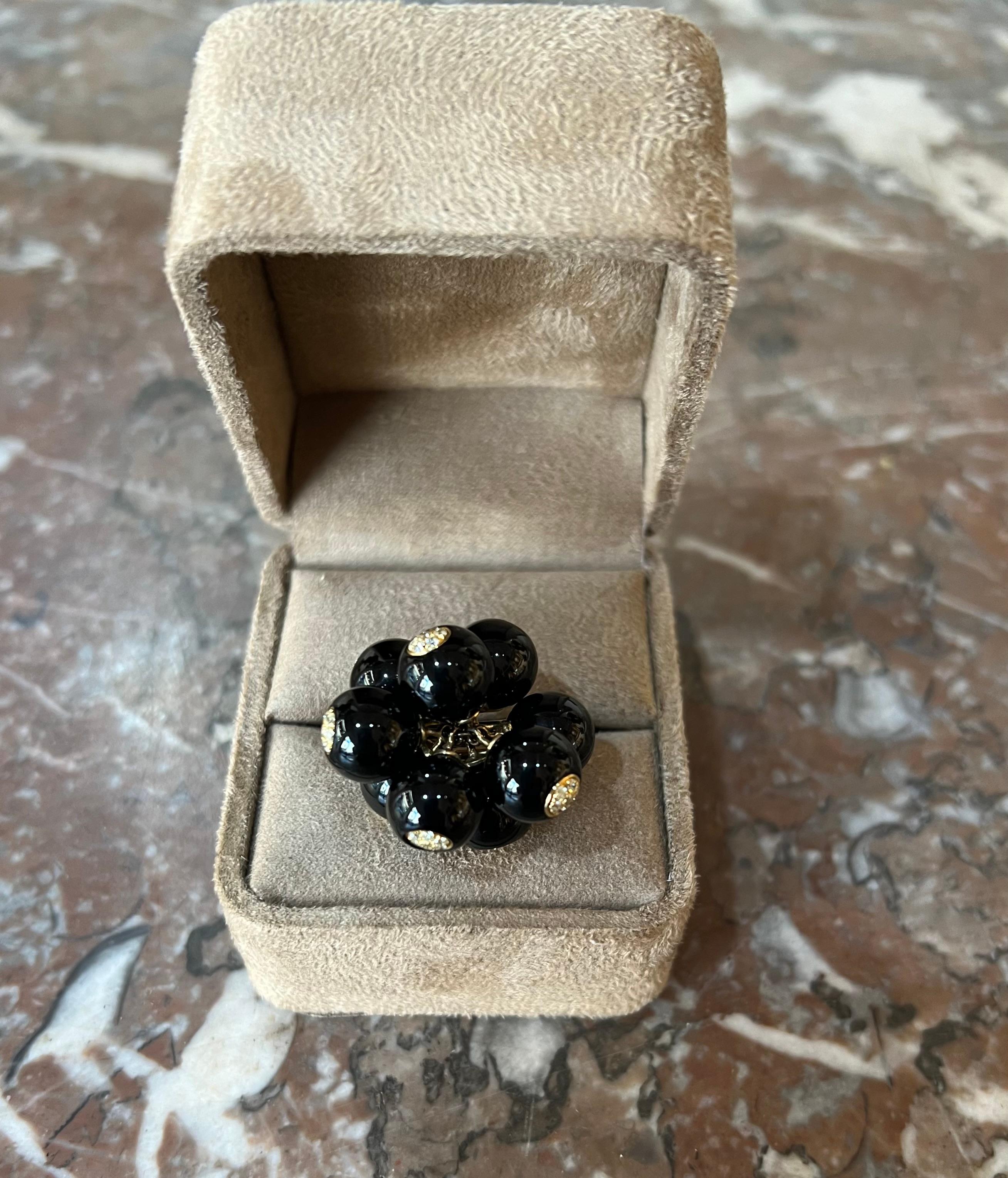 Onyx Diamonds 18 Carat Yellow Gold Grelots Ring In Excellent Condition For Sale In Paris, FR