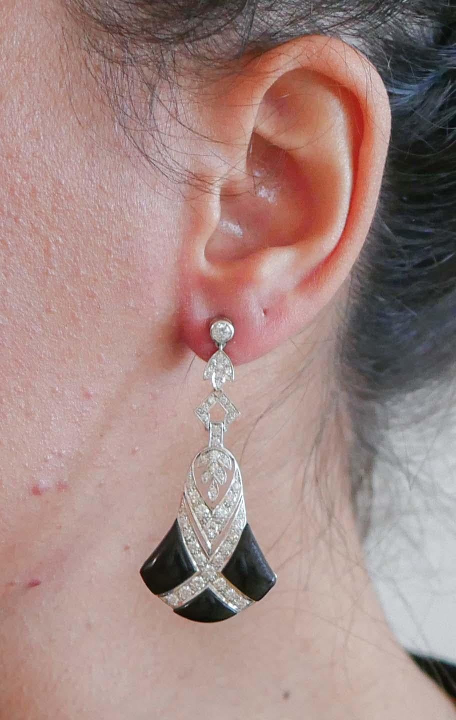 Onyx, Diamonds, 18 Karat White Gold Dangle Earrings. In Good Condition In Marcianise, Marcianise (CE)