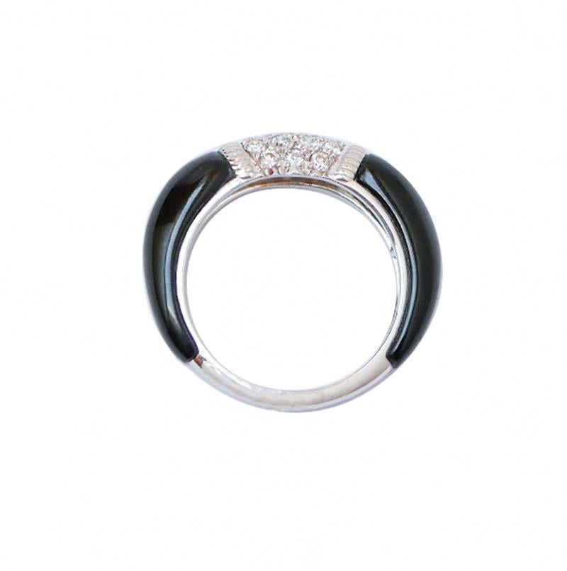 Onyx, Diamantes, Anillo de Oro Blanco de 18 Kilates. Retro en venta