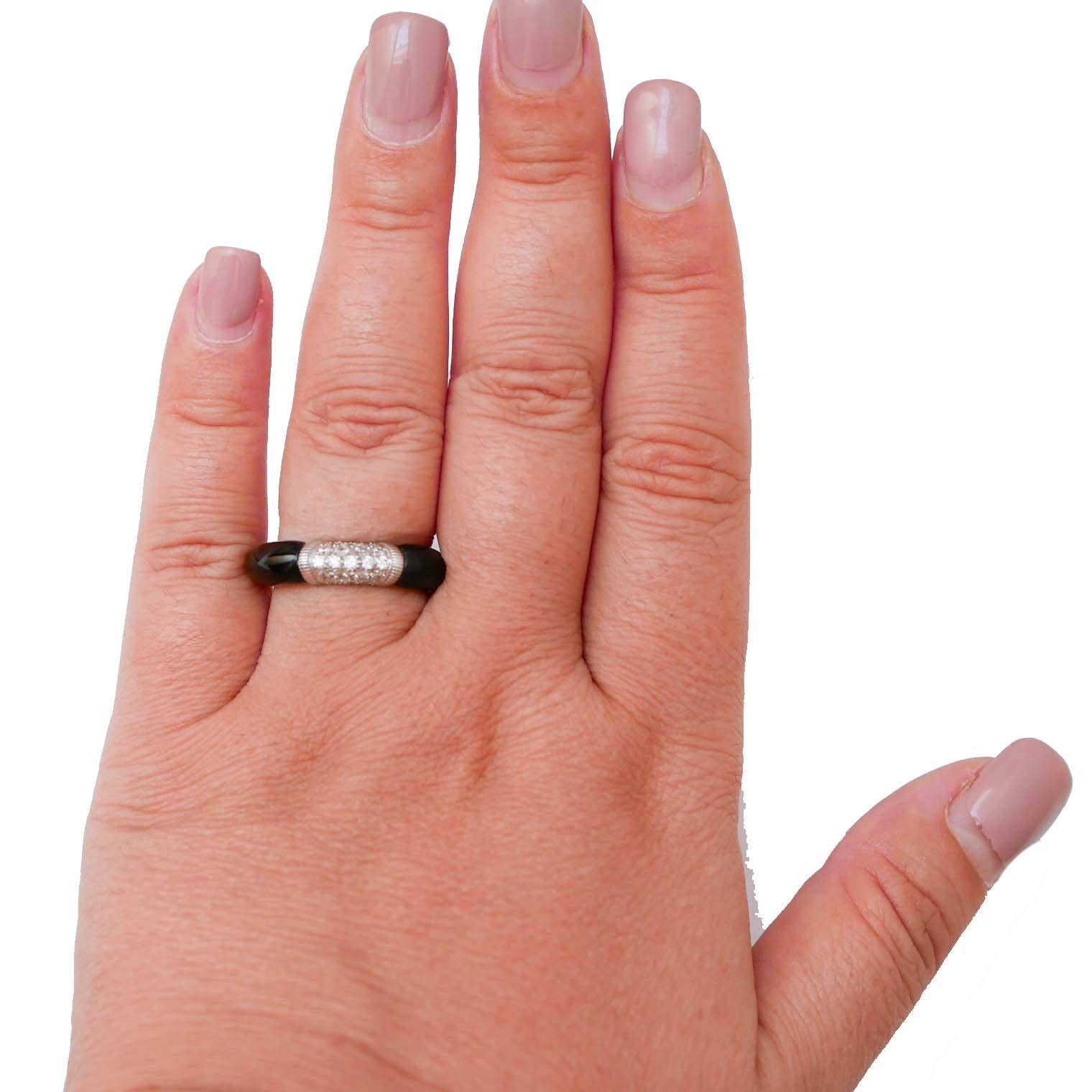 Onyx, Diamantes, Anillo de Oro Blanco de 18 Kilates. Corte brillante en venta