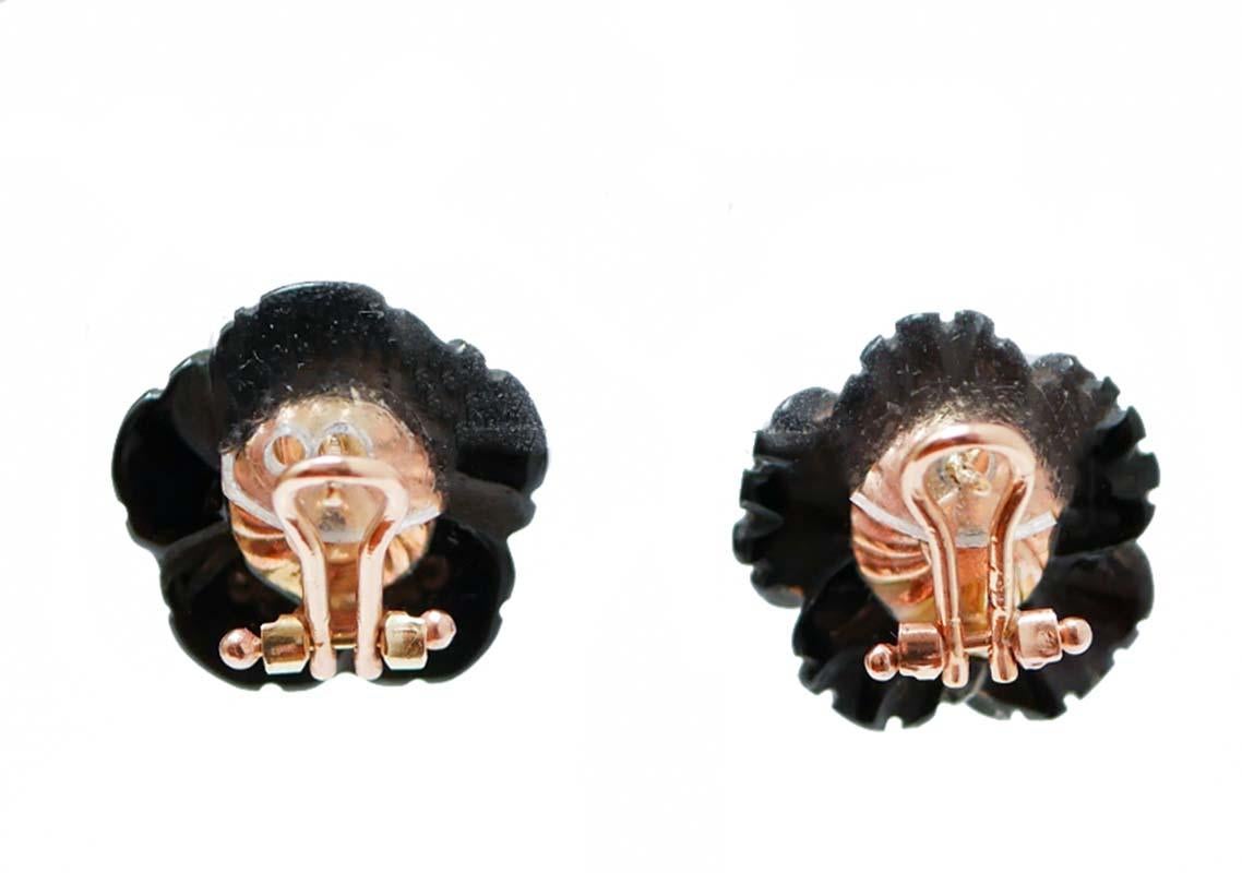 Rétro Boucles d'oreilles fleur en onyx, diamants, or rose et argent. en vente