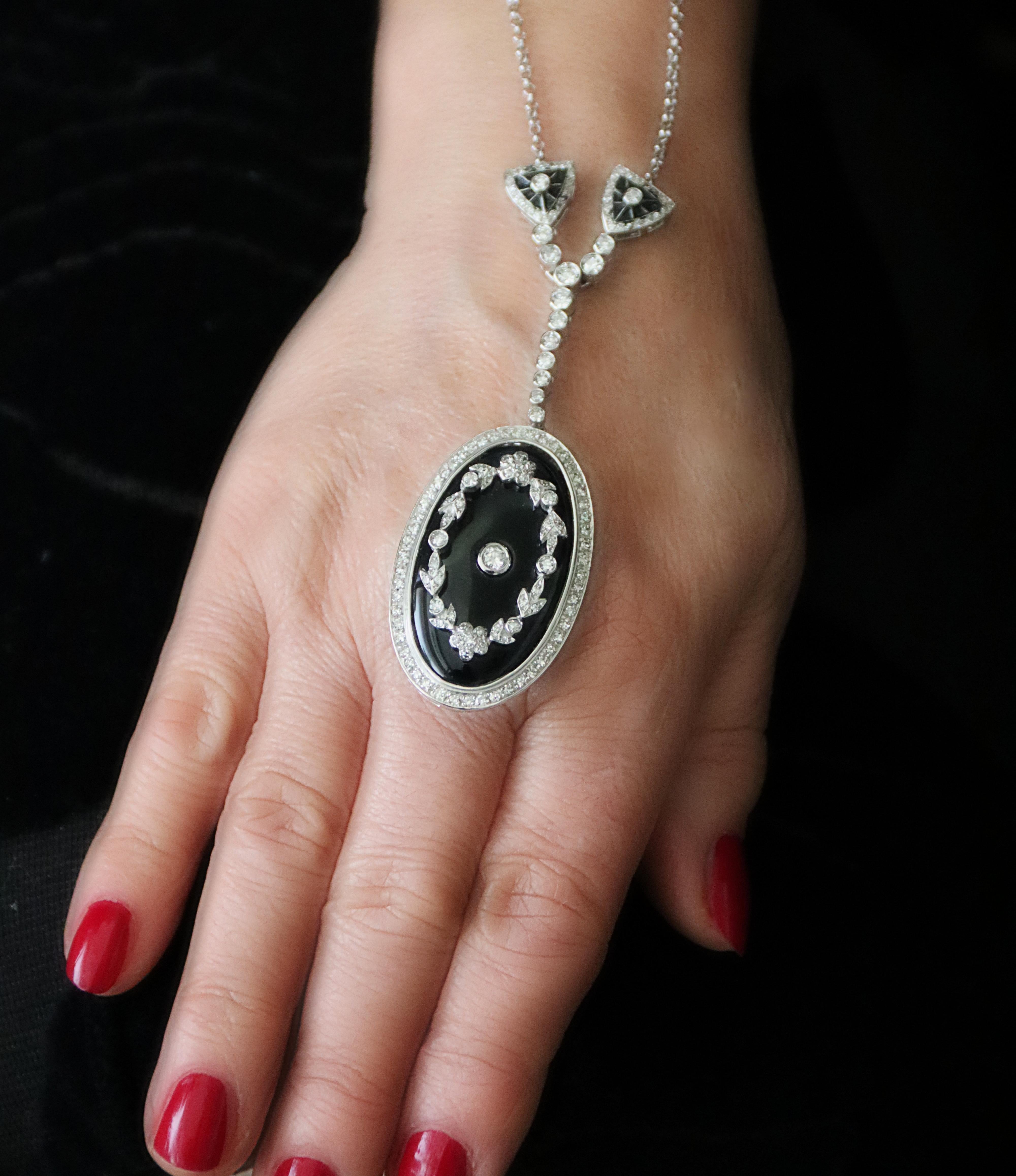 Collana con ciondolo in oro bianco 18 carati e diamanti d'onice in vendita 4