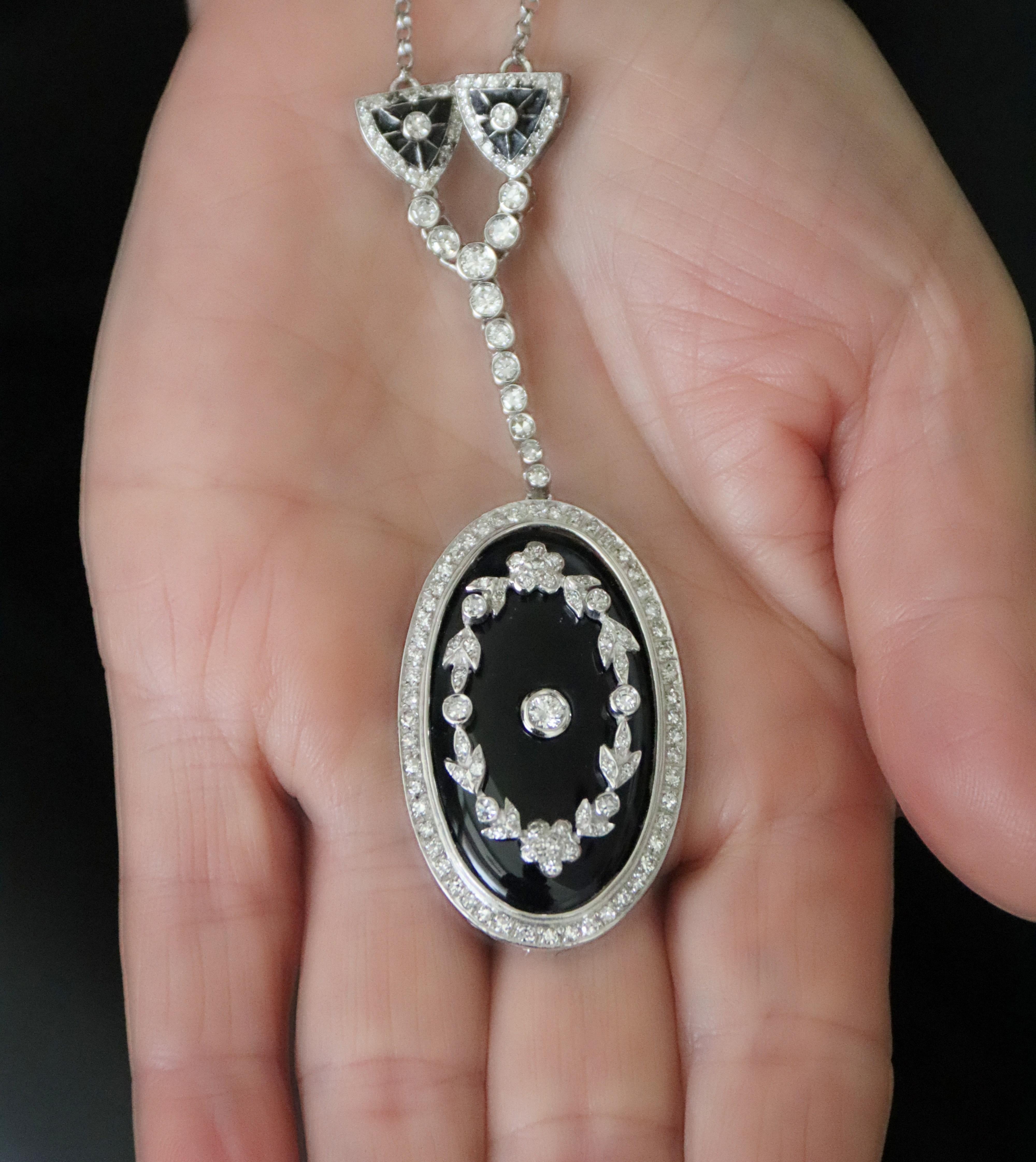 Collana con ciondolo in oro bianco 18 carati e diamanti d'onice in vendita 5