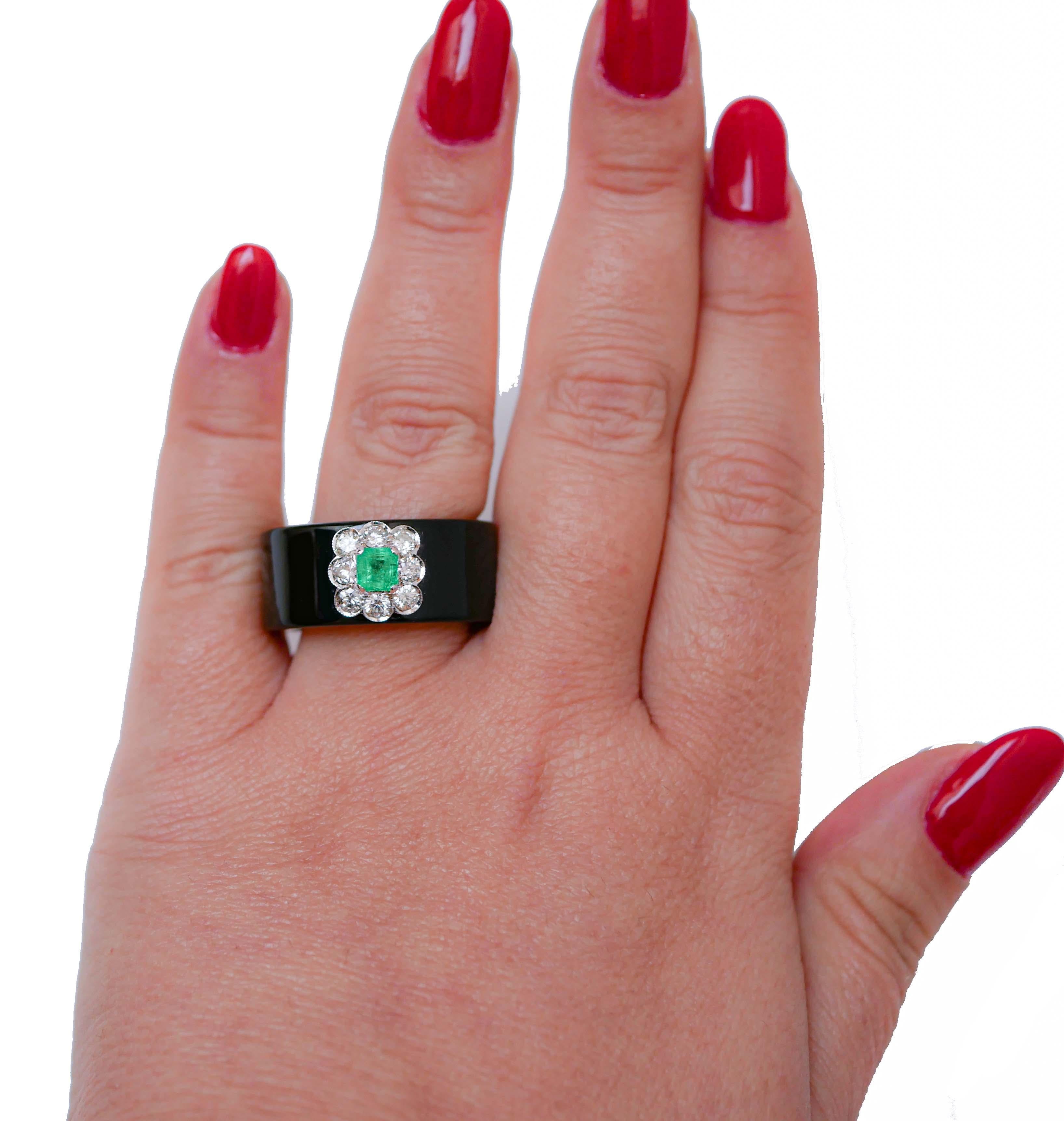 Mixed Cut Onyx, Emerald, Diamonds, 14 Karat White Gold Band Ring. For Sale