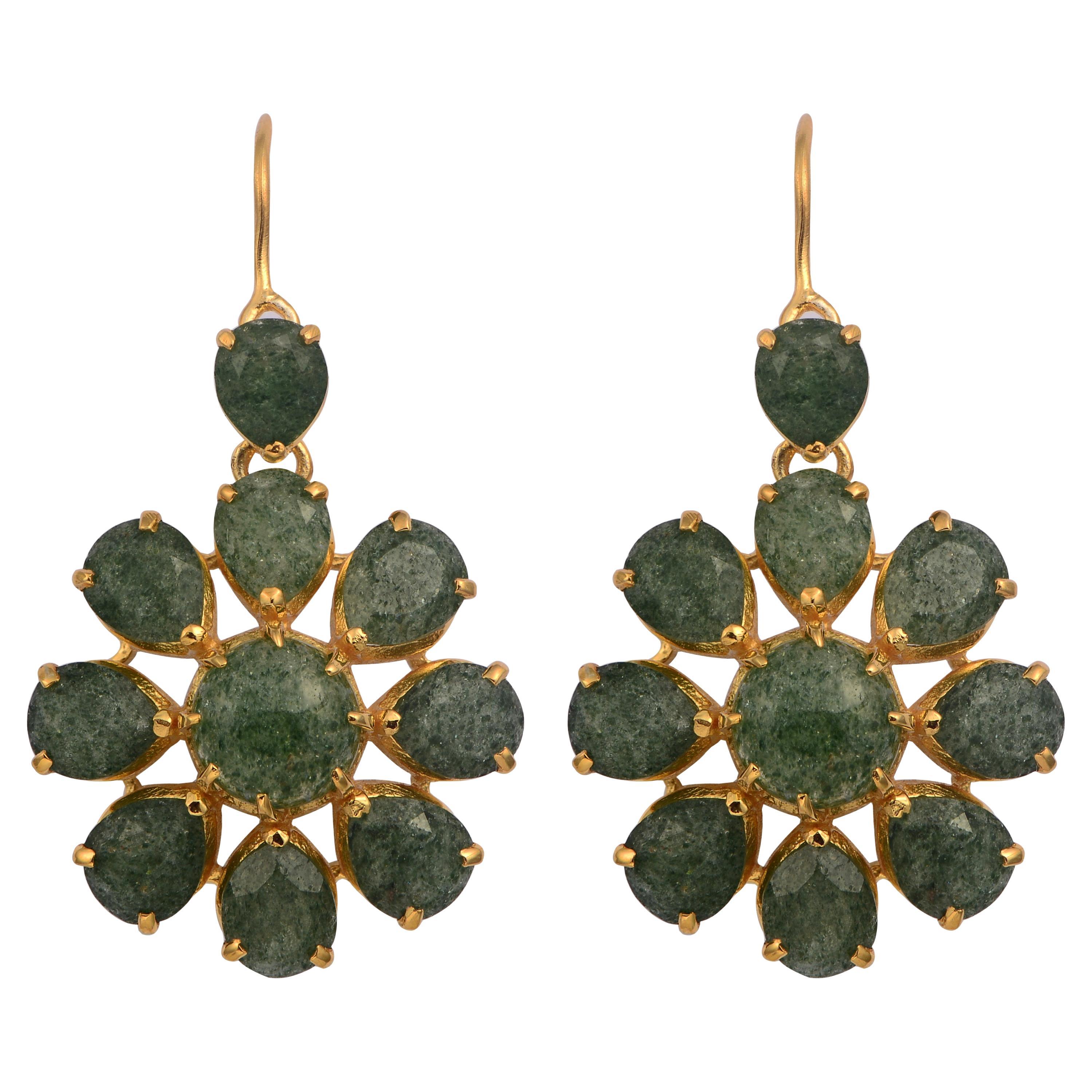 Orecchini pendenti in onice con placca d
oro in vendita