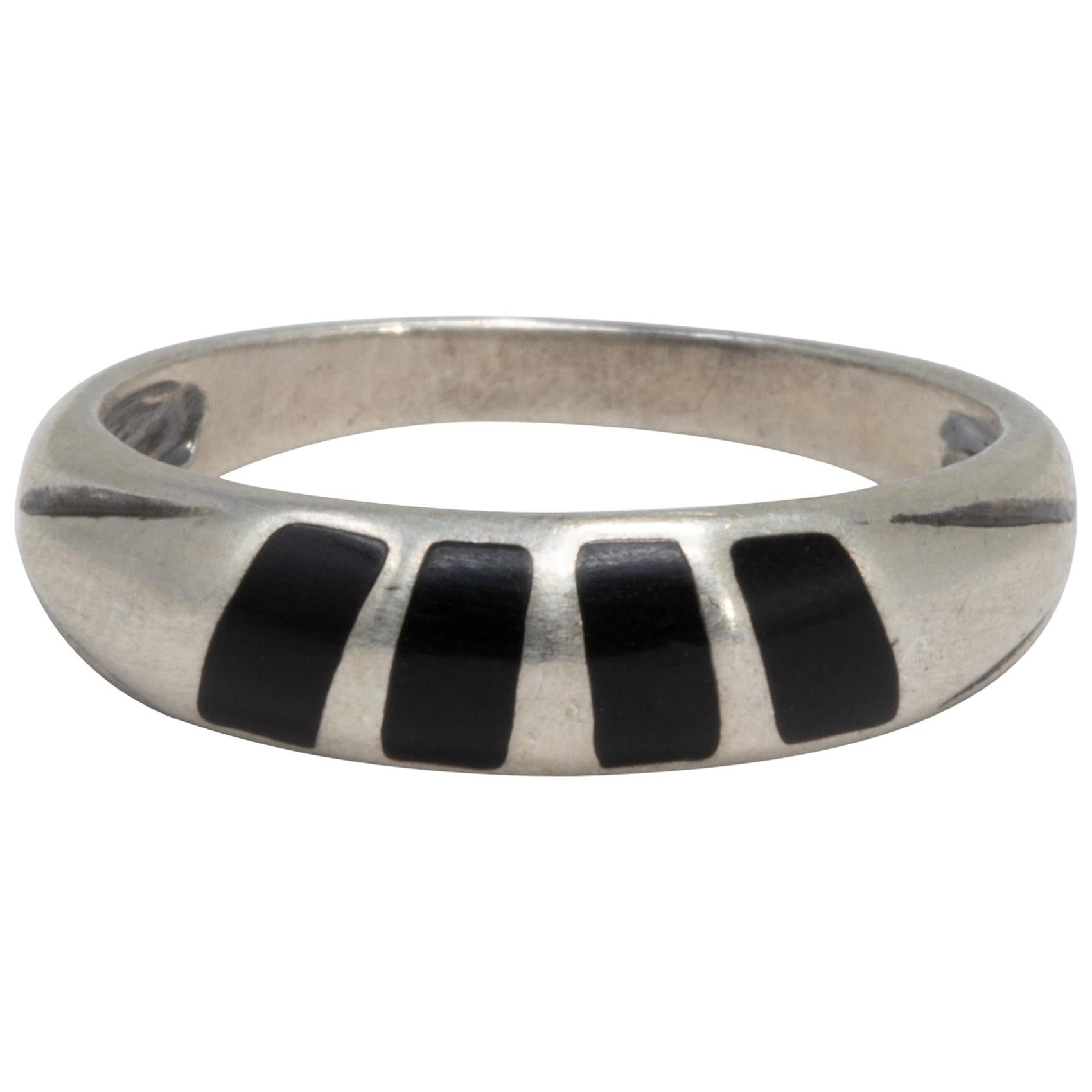 Onyx Inlay Sterling Silver Vintage Ring, 20th Century For Sale