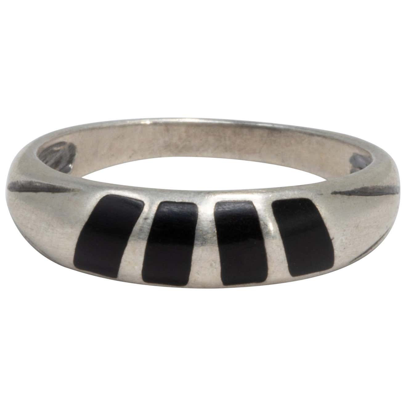 Silver Ring With Inlay Onyx Inlay Sterling Silver Vintage Ring, 20th Century For Sale at 1stDibs