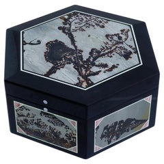 Caja de Intarsia de Ónice, Jaspe y Piedras Semipreciosas