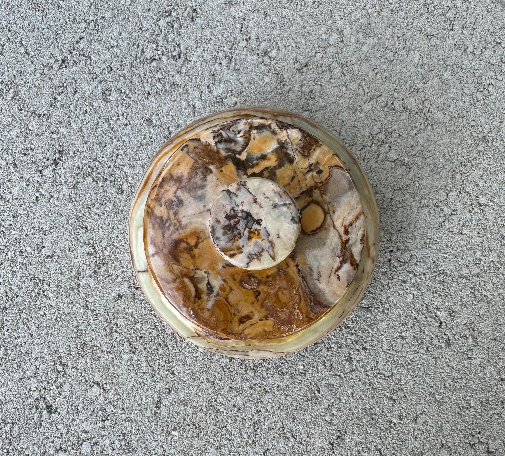 Sconosciuto Ciotola con coperchio in onice, XX secolo in vendita