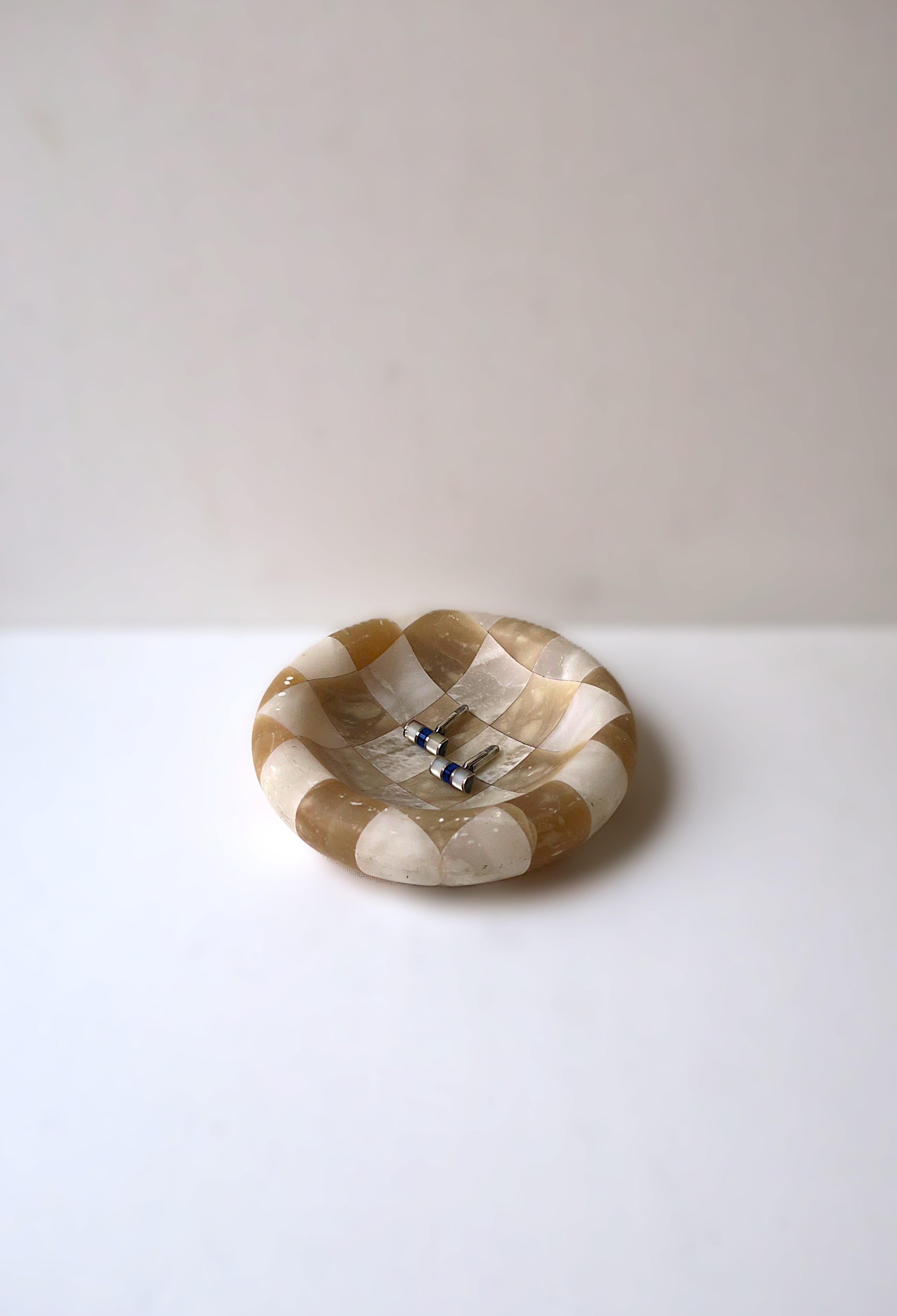 Onyx Marble Bowl Catchall In Good Condition In New York, NY