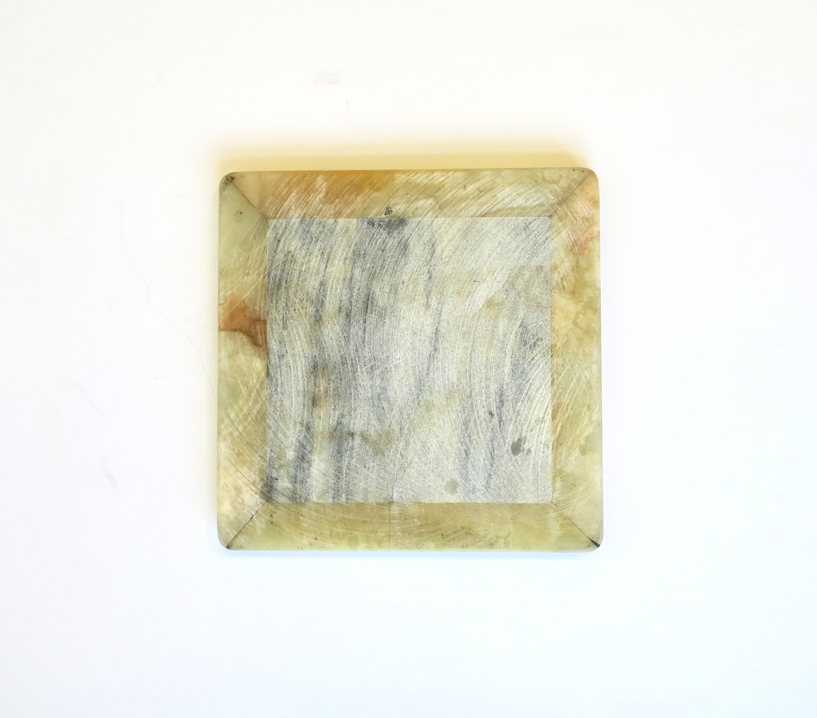 Schachspiel-Set aus Onyx-Marmor 1