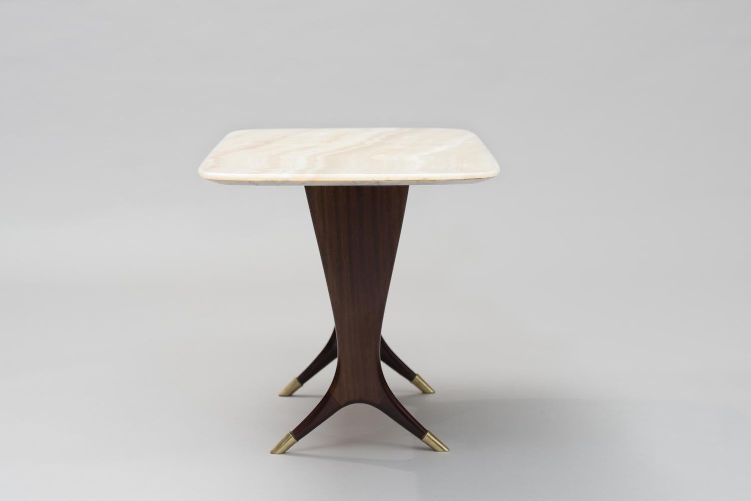 Mid-Century moderno Tavolino da caffè del Medioevo in onice nello stile di Guglielmo Ulrich in vendita