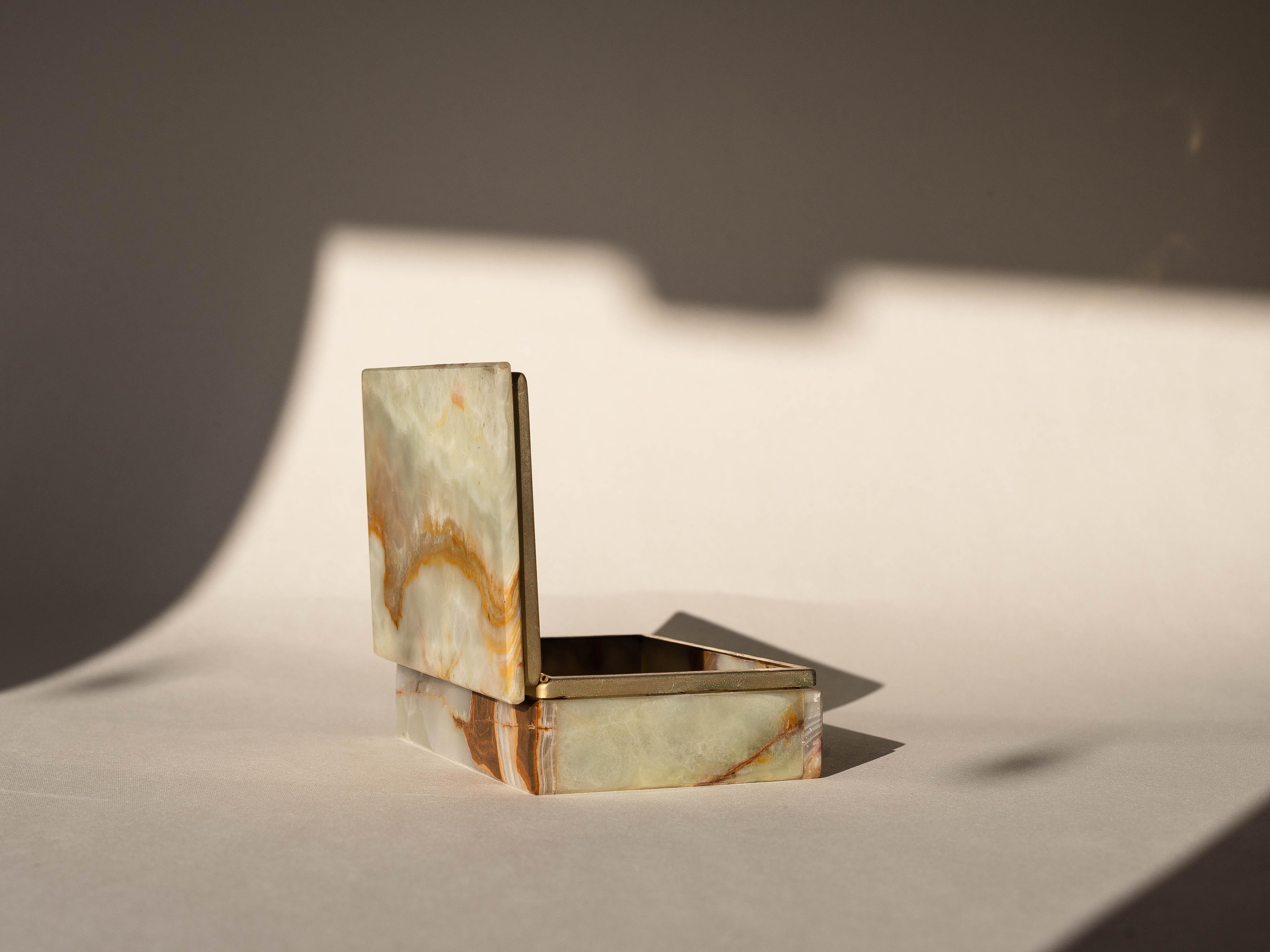 Joyero de ónice, piedra mineral y latón, Italia Años 70 en venta 2