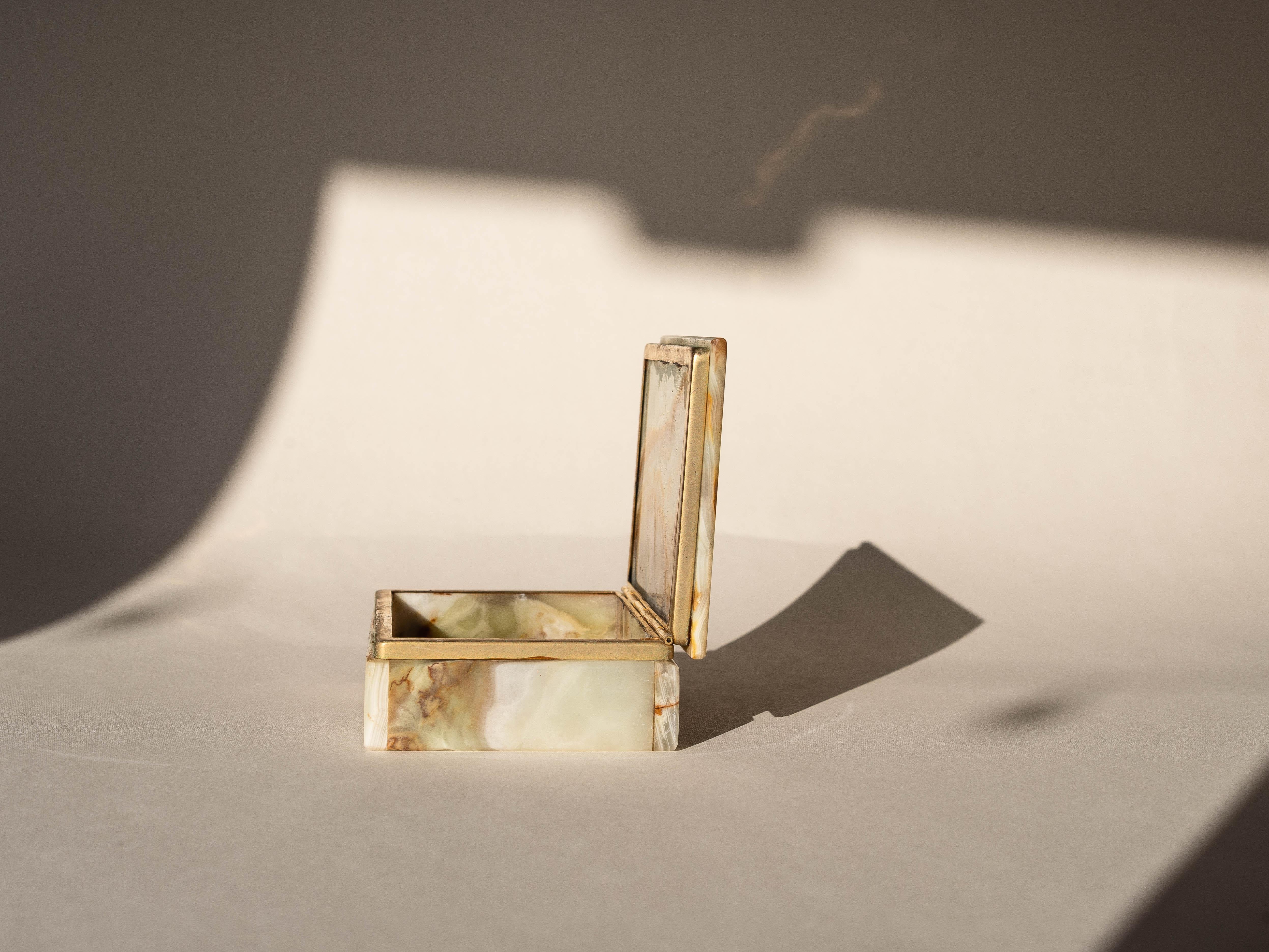 Joyero de ónice, piedra mineral y latón, Italia Años 70 Italiano en venta