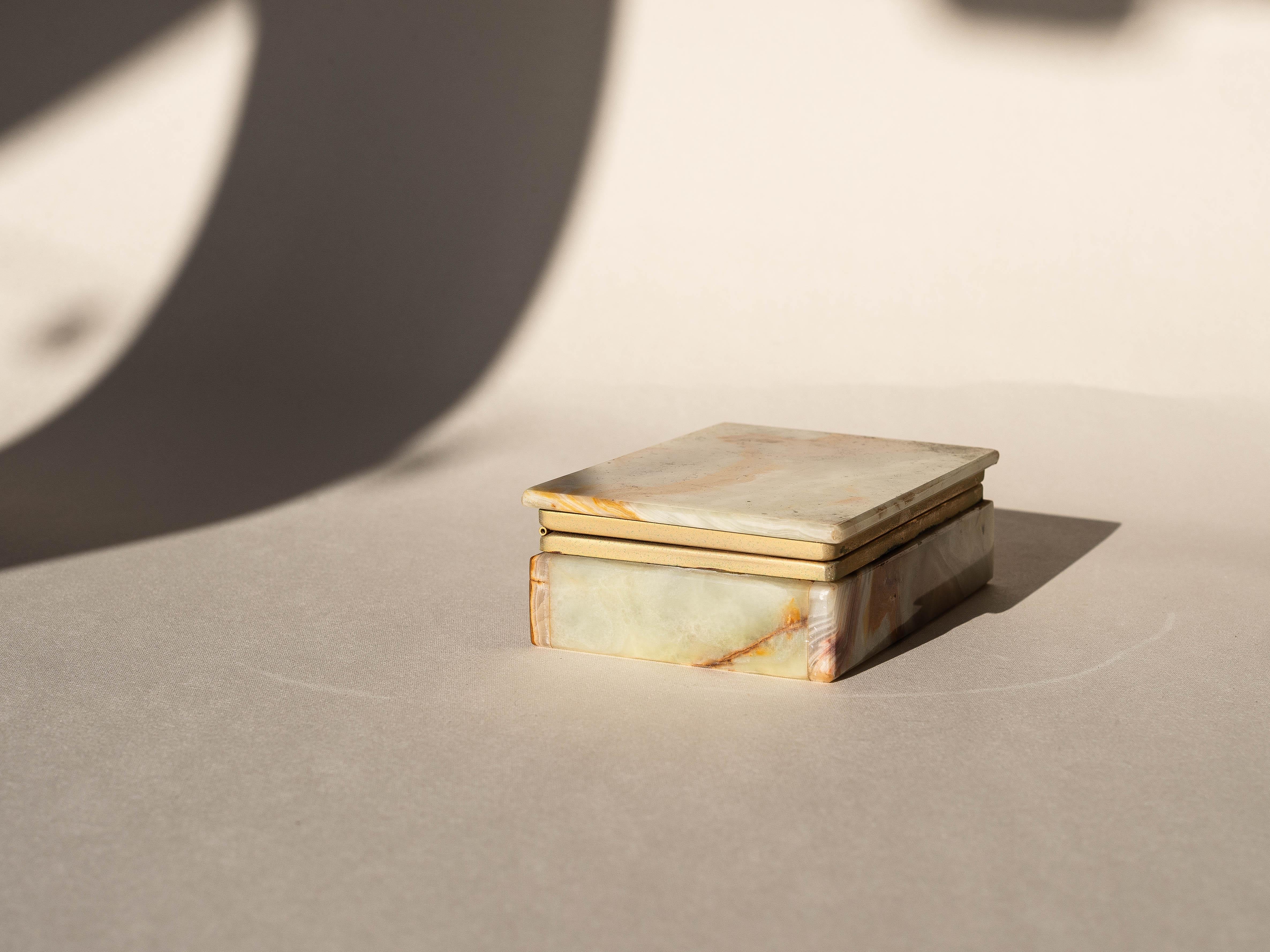 Joyero de ónice, piedra mineral y latón, Italia Años 70 en venta 1