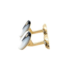 Boutons de manchette en or jaune avec onyx, nacre et diamant