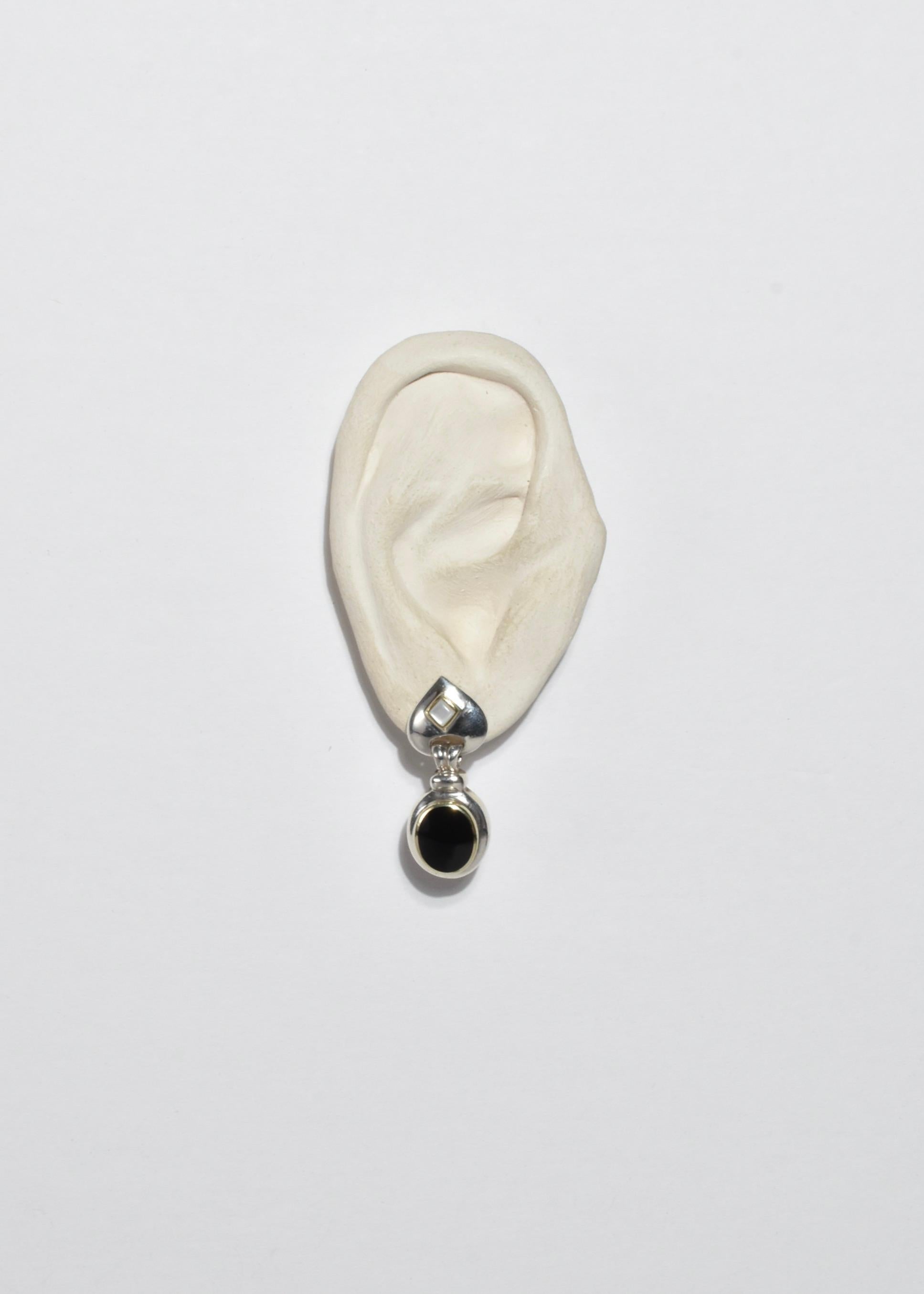Onyx Mother of Pearl Earrings In Good Condition In Richmond, VA