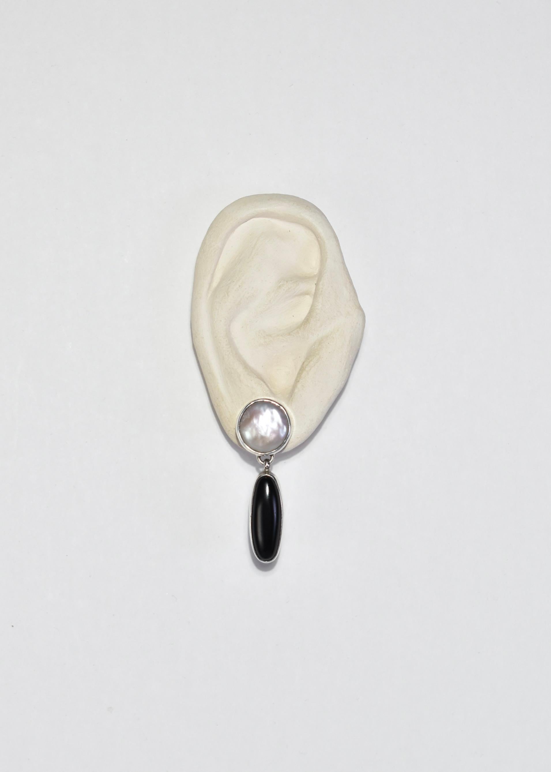 Cabochon Onyx Pearl Earrings