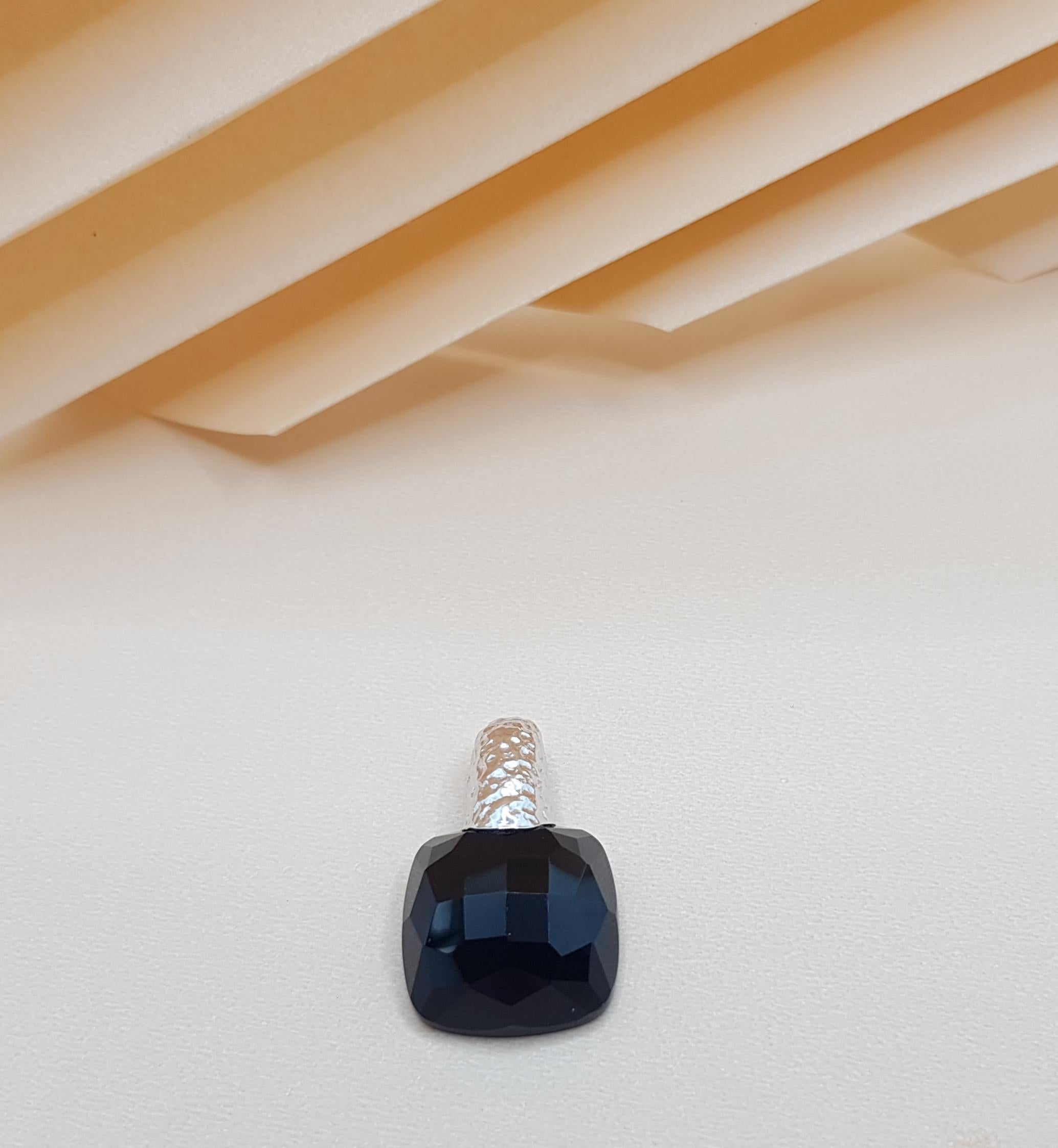 Cushion Cut Onyx Pendant Set in 18 Karat White Gold Settings For Sale