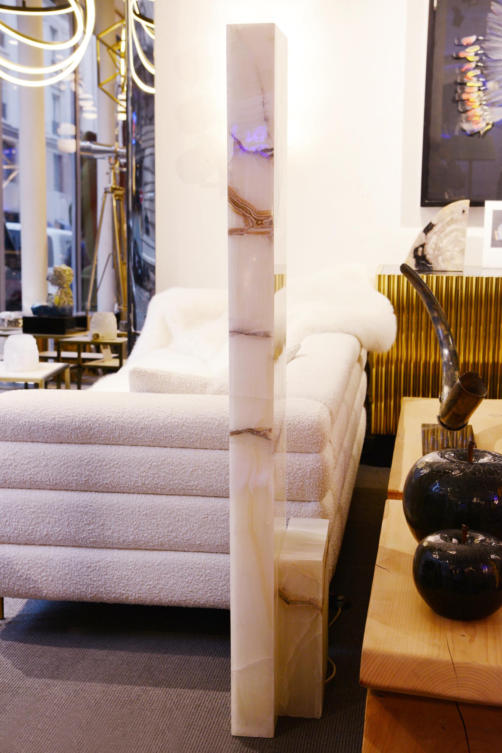 Onyx Polished Totem Floor Lamp For Sale 1