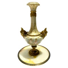 Ónice, porcelana, bronce dorado y cloisonné Centro de Sevres, estilo neoclásico