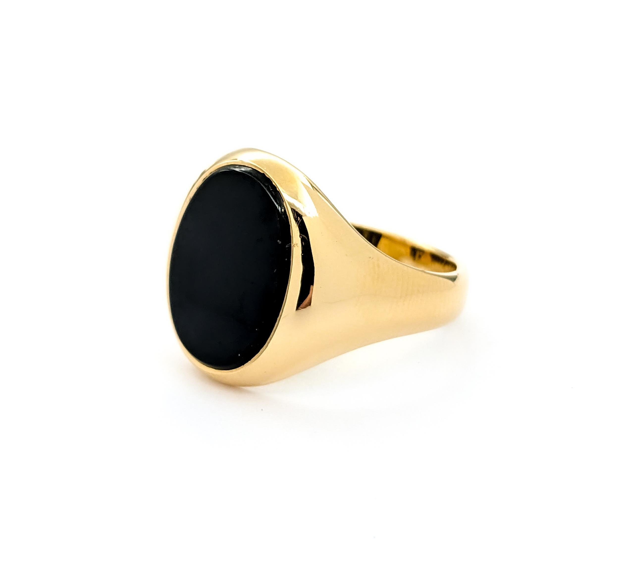 Onyx Ring In yellow Gold For Sale 5