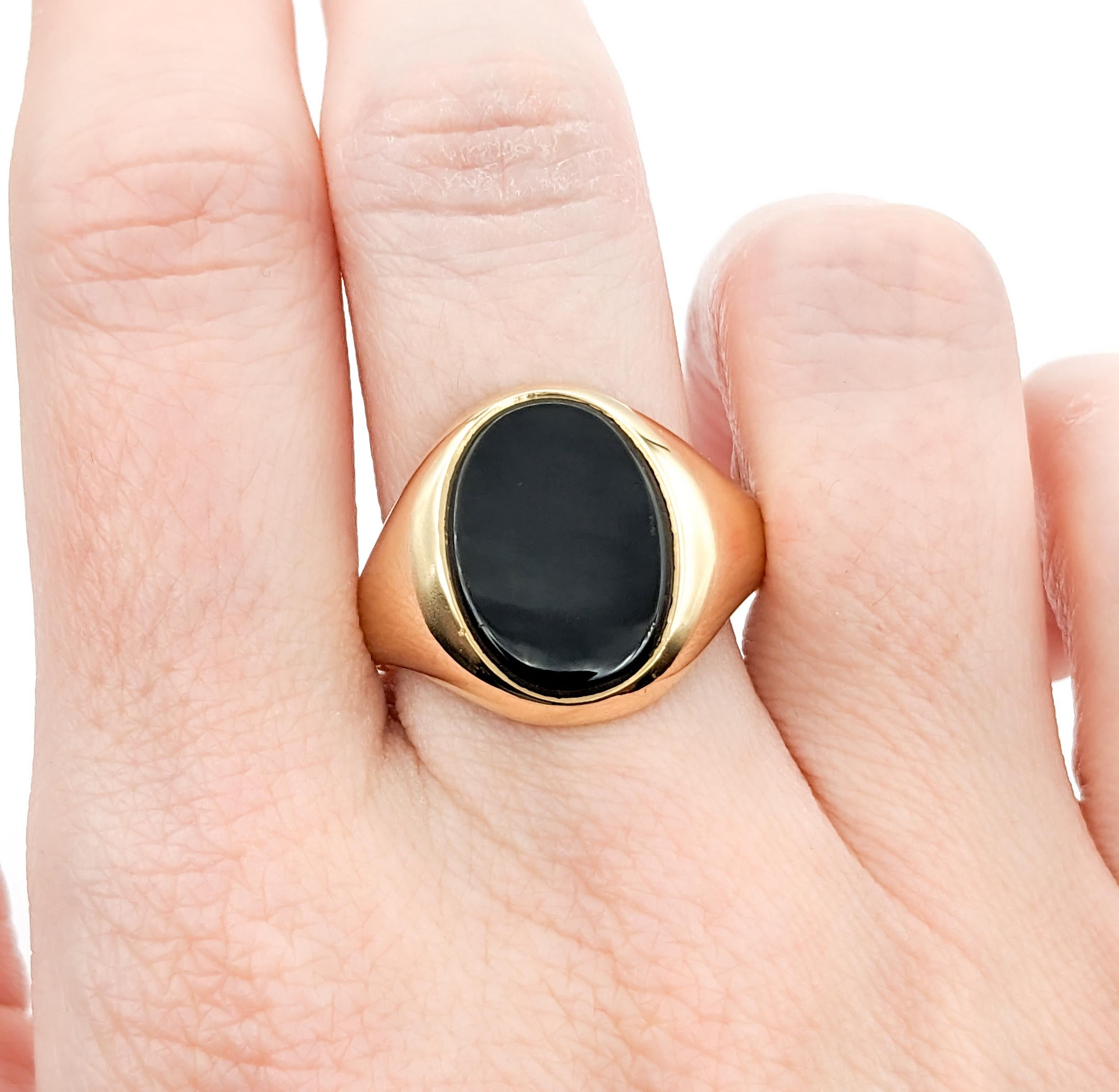 Modern Onyx Ring In yellow Gold For Sale