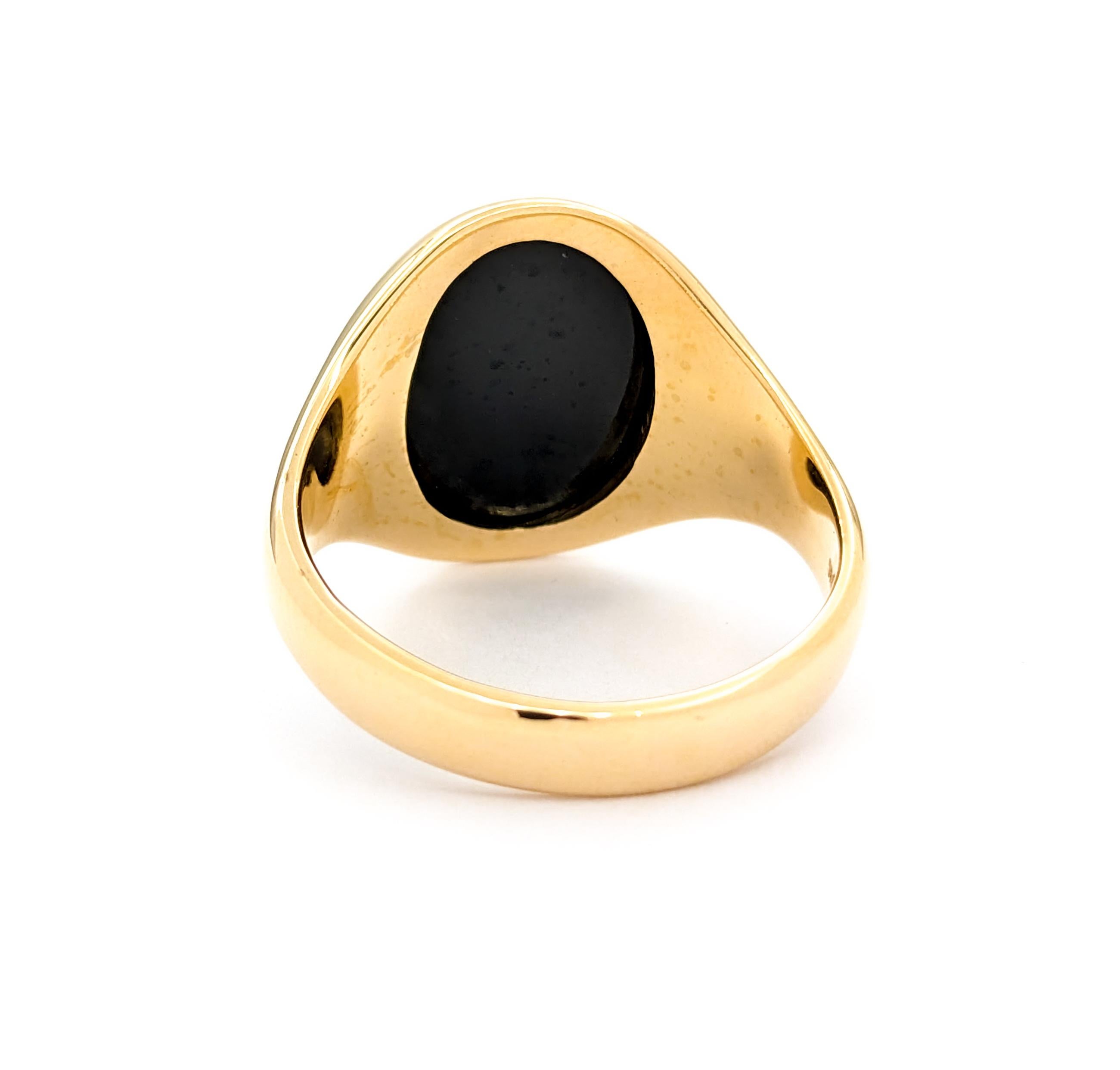 Onyx Ring In yellow Gold For Sale 3
