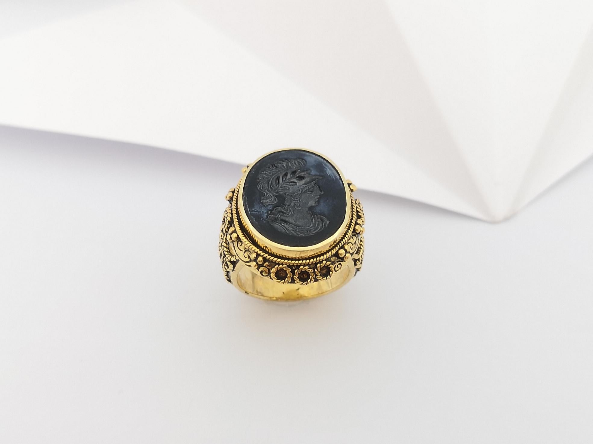 Bague en onyx  réglé dans les paramètres argent en vente 8