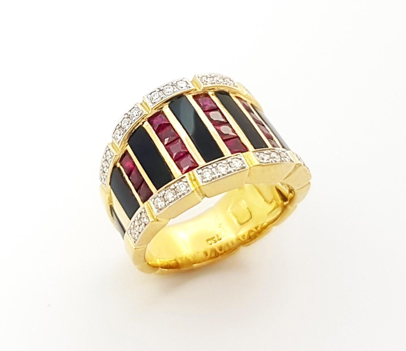 Onyx, Ruby and Diamond Ring set in 18K Gold Settings For Sale 7