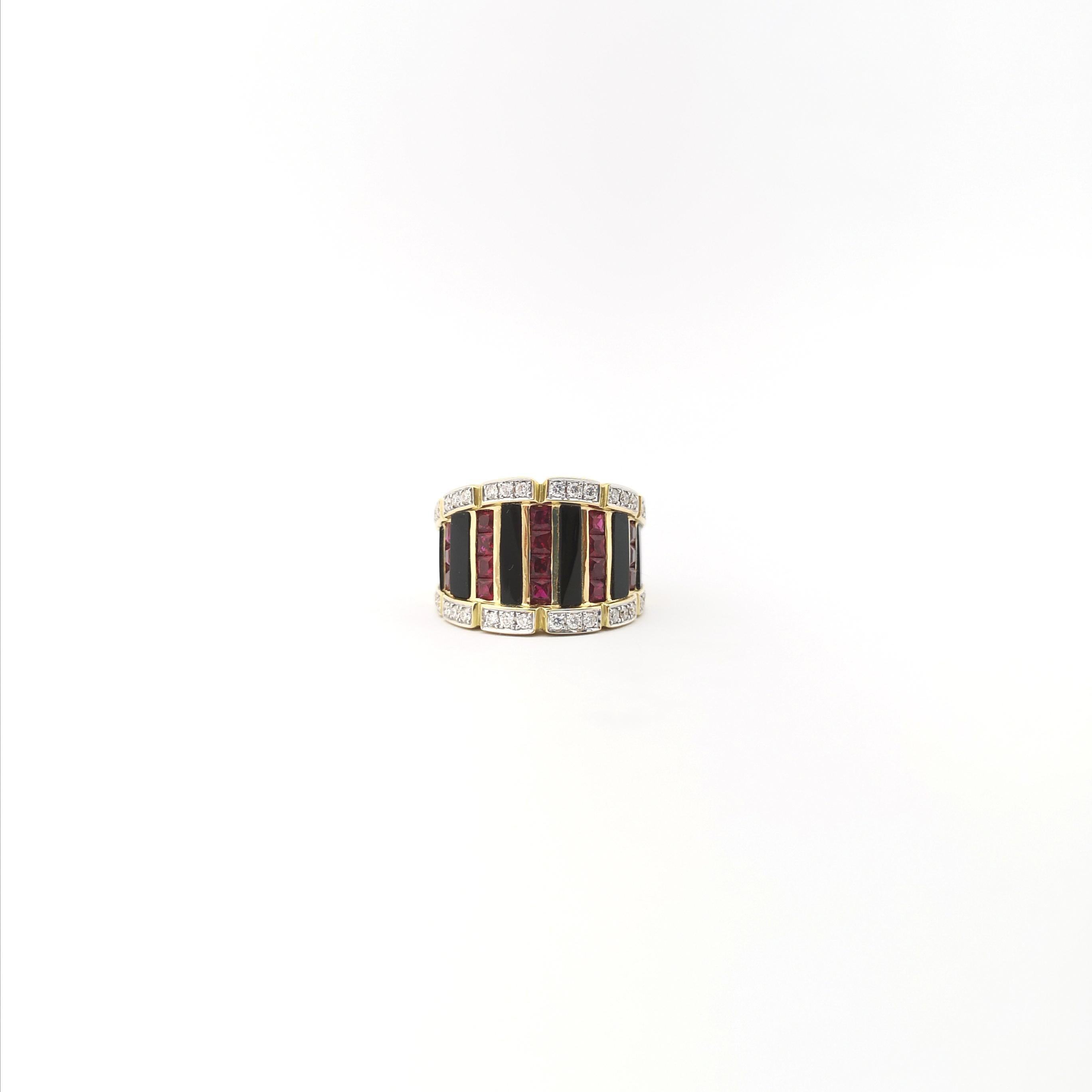Ring mit Onyx, Rubin und Diamant in 18 Karat Goldfassungen gefasst 2
