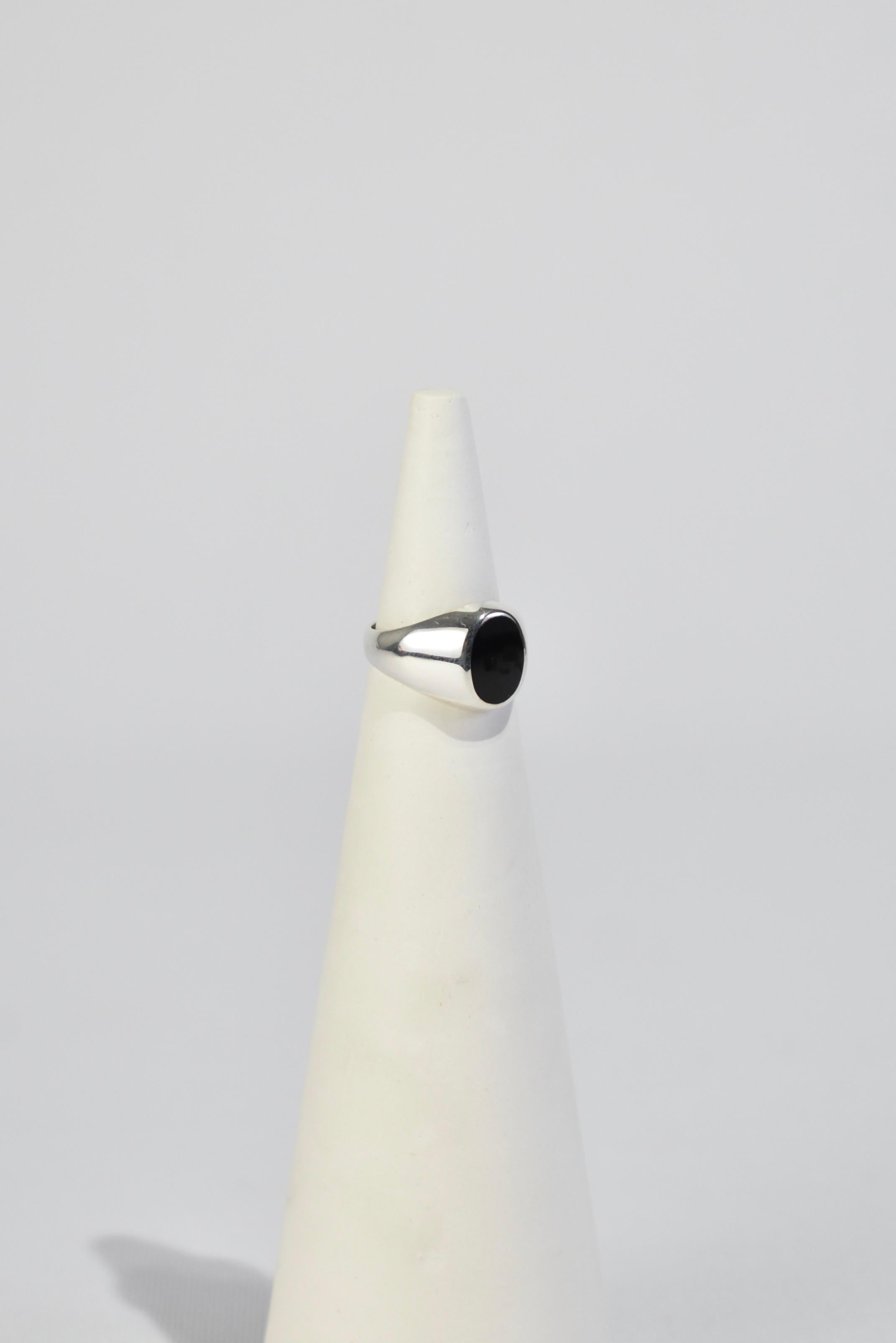 Cabochon Onyx Signet Ring