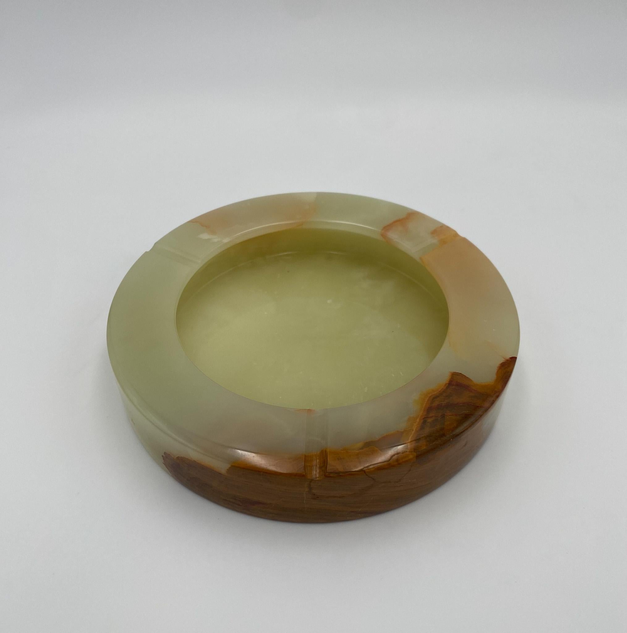 Onyx Stone Modernist Ashtray or Vide-Poche Catchall, Italy, 1980's  For Sale 6