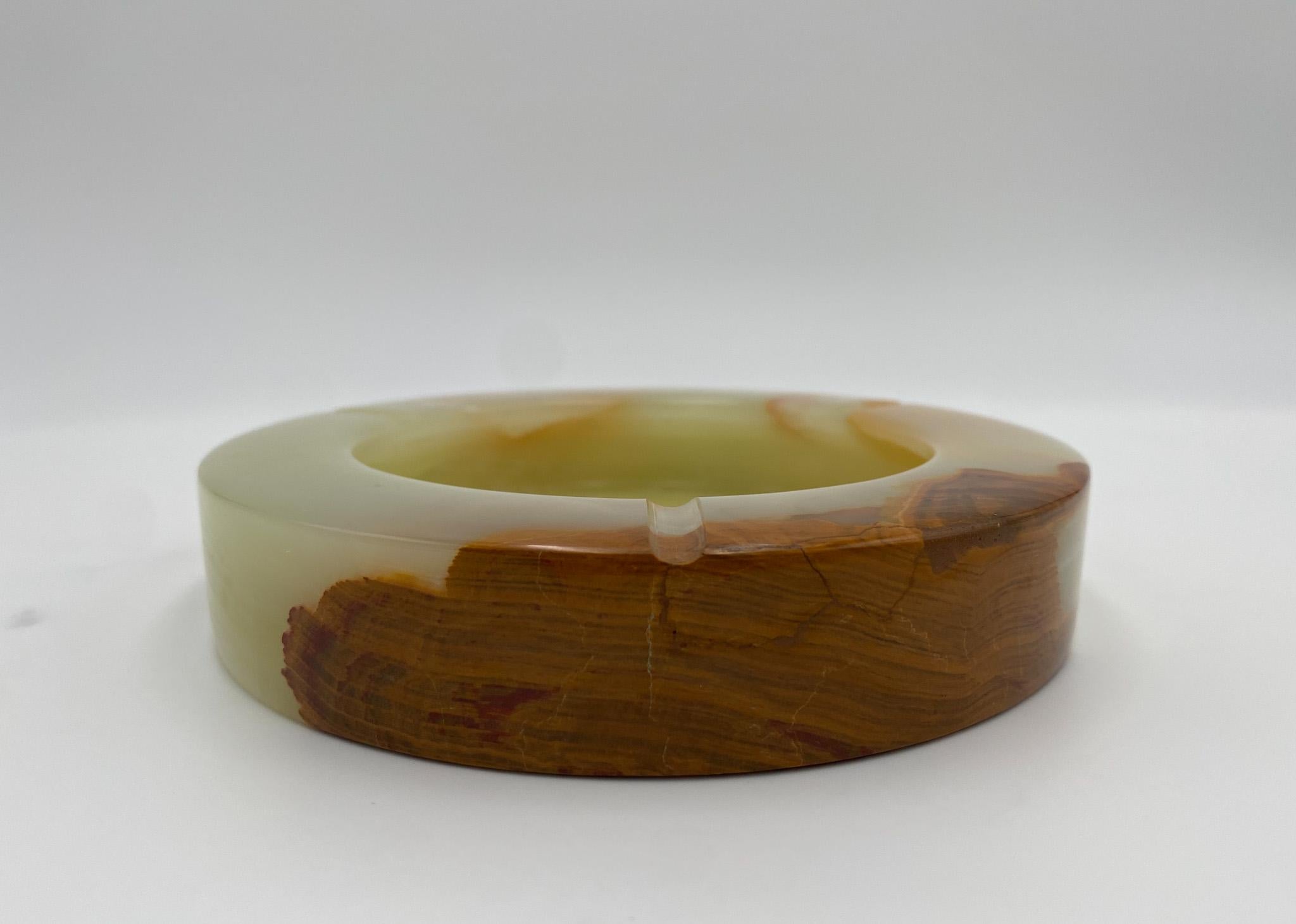 Onyx Stone Modernist Ashtray or Vide-Poche Catchall, Italy, 1980's  For Sale 7