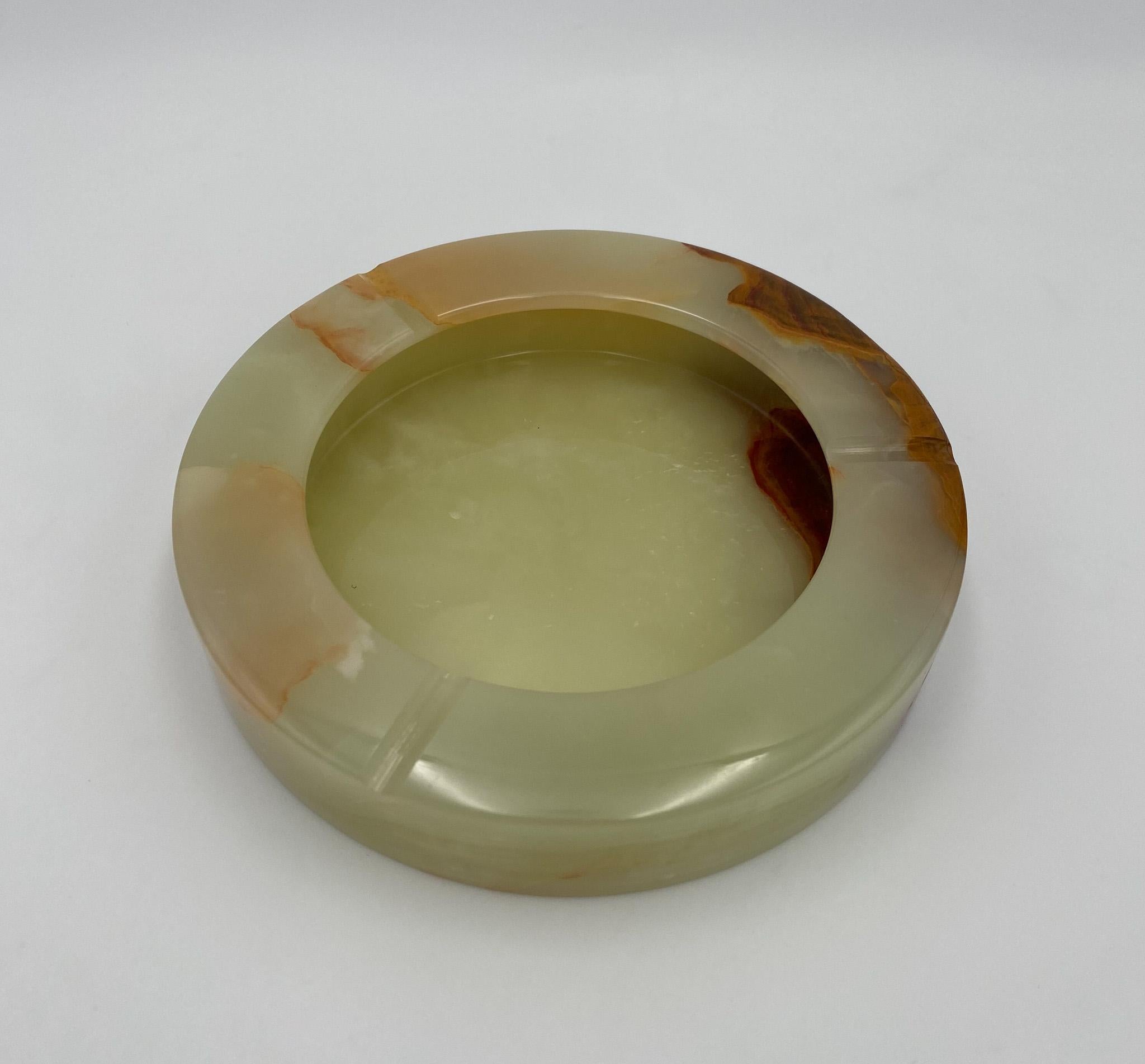 Italian Onyx Stone Modernist Ashtray or Vide-Poche Catchall, Italy, 1980's  For Sale
