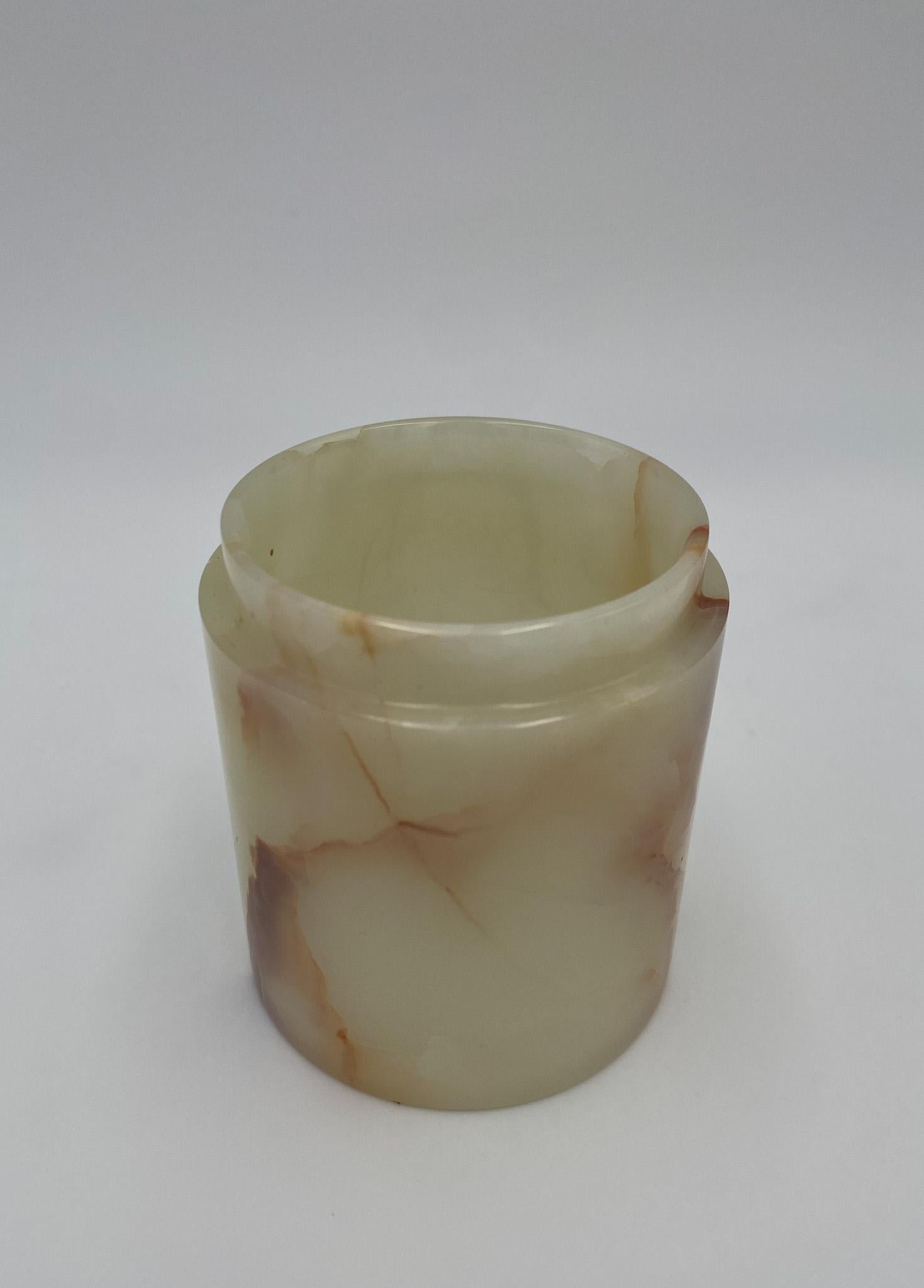 Modernistisches JAR mit Deckel aus Onyxstein, Italien, 1980er Jahre (Stein) im Angebot