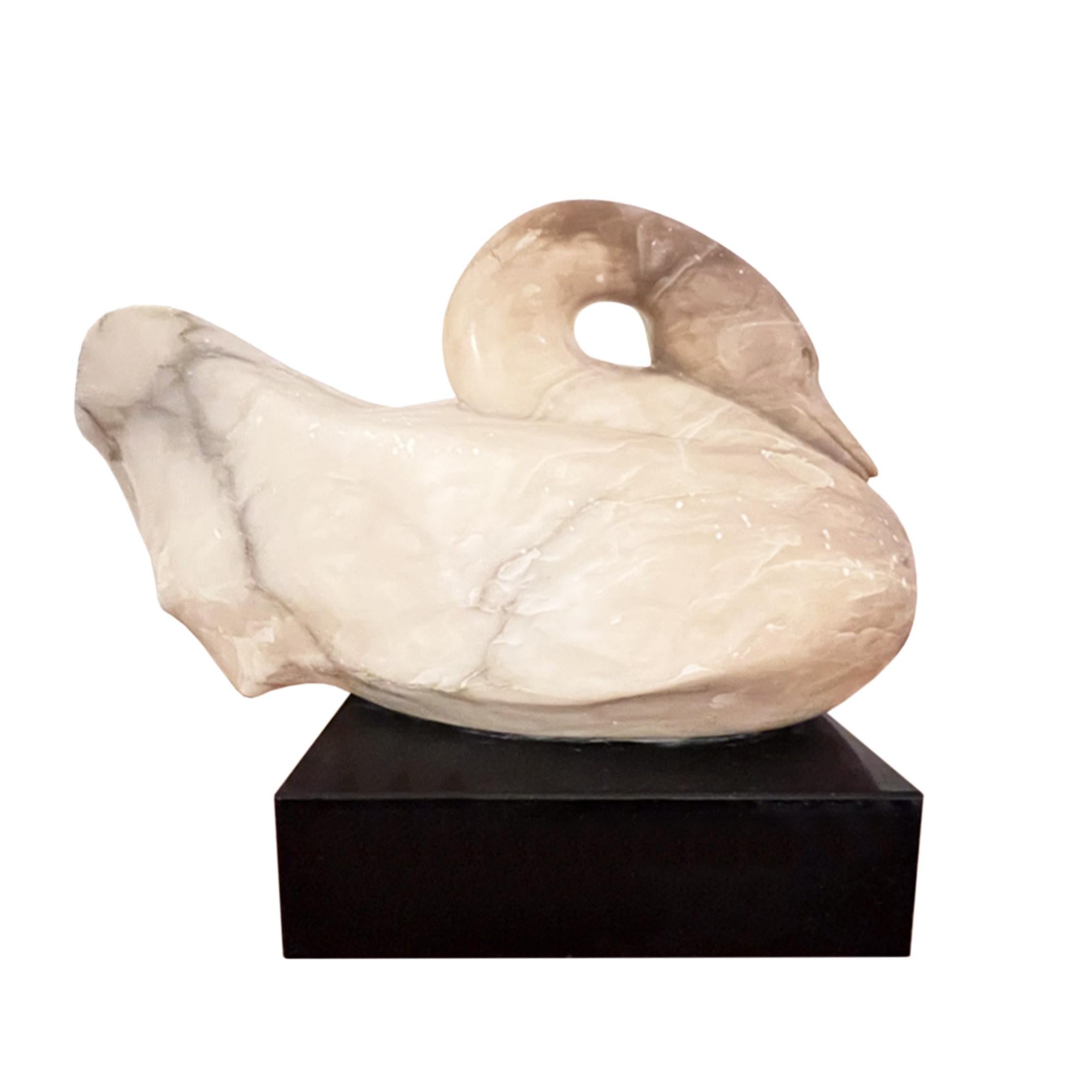 Onyx Swan Sculpture on a Rotating Plinth, By Ralph Hurst In Good Condition For Sale In London, GB