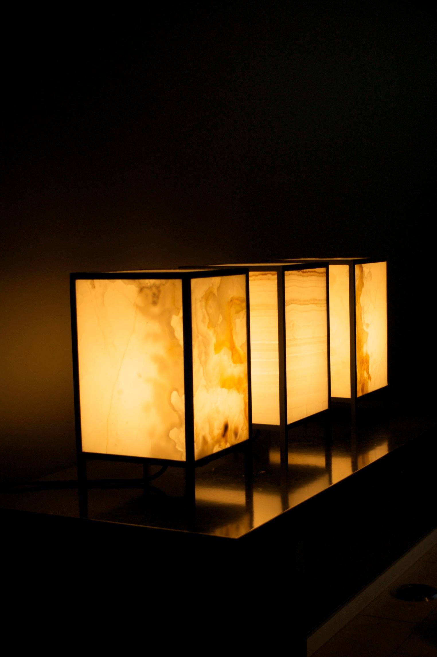 Onyx Table Lamp by Atelier Boucquet In New Condition For Sale In Roeselare, BE
