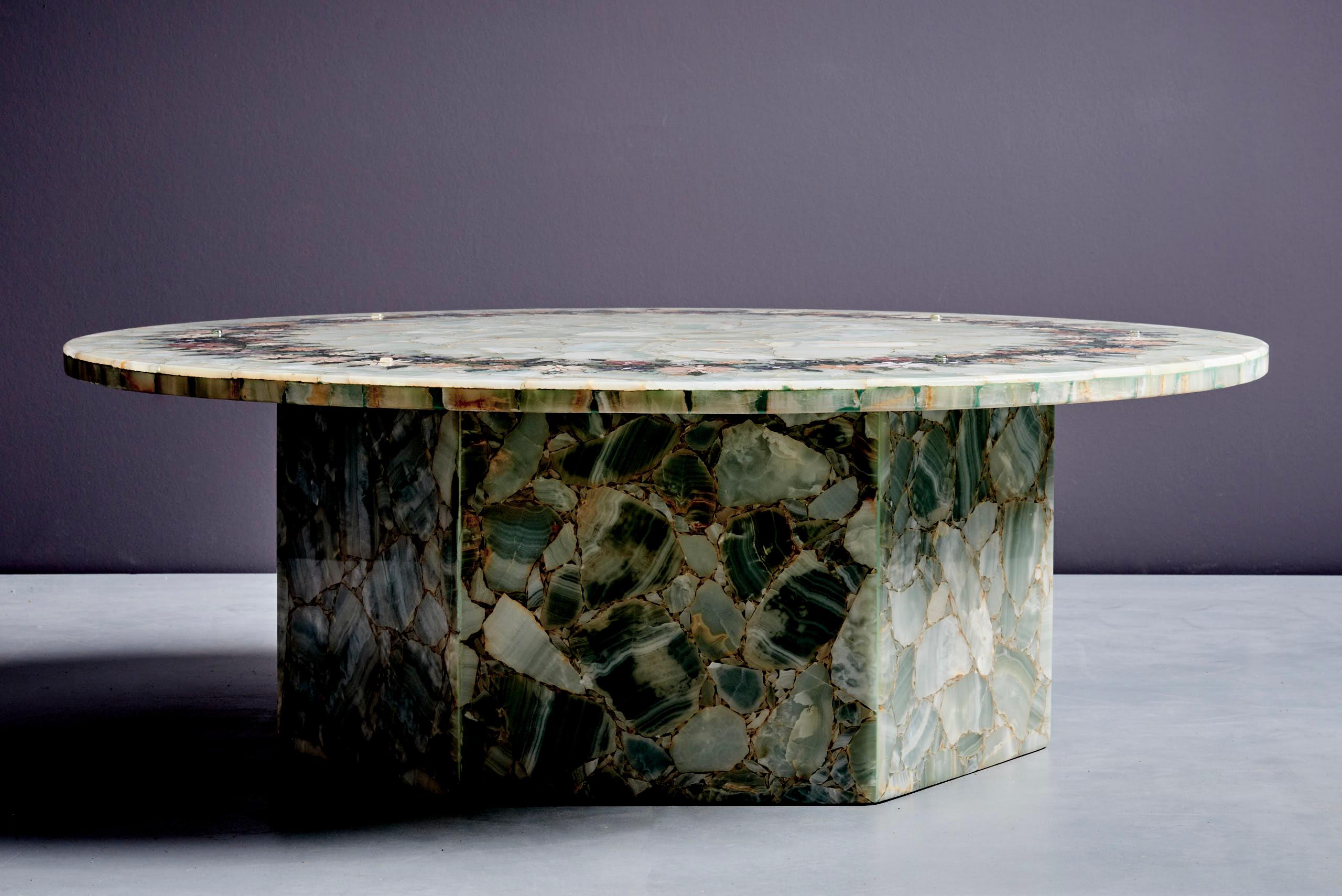Mesa de ónice con mosaico floral de piedra Moderno de mediados de siglo en venta