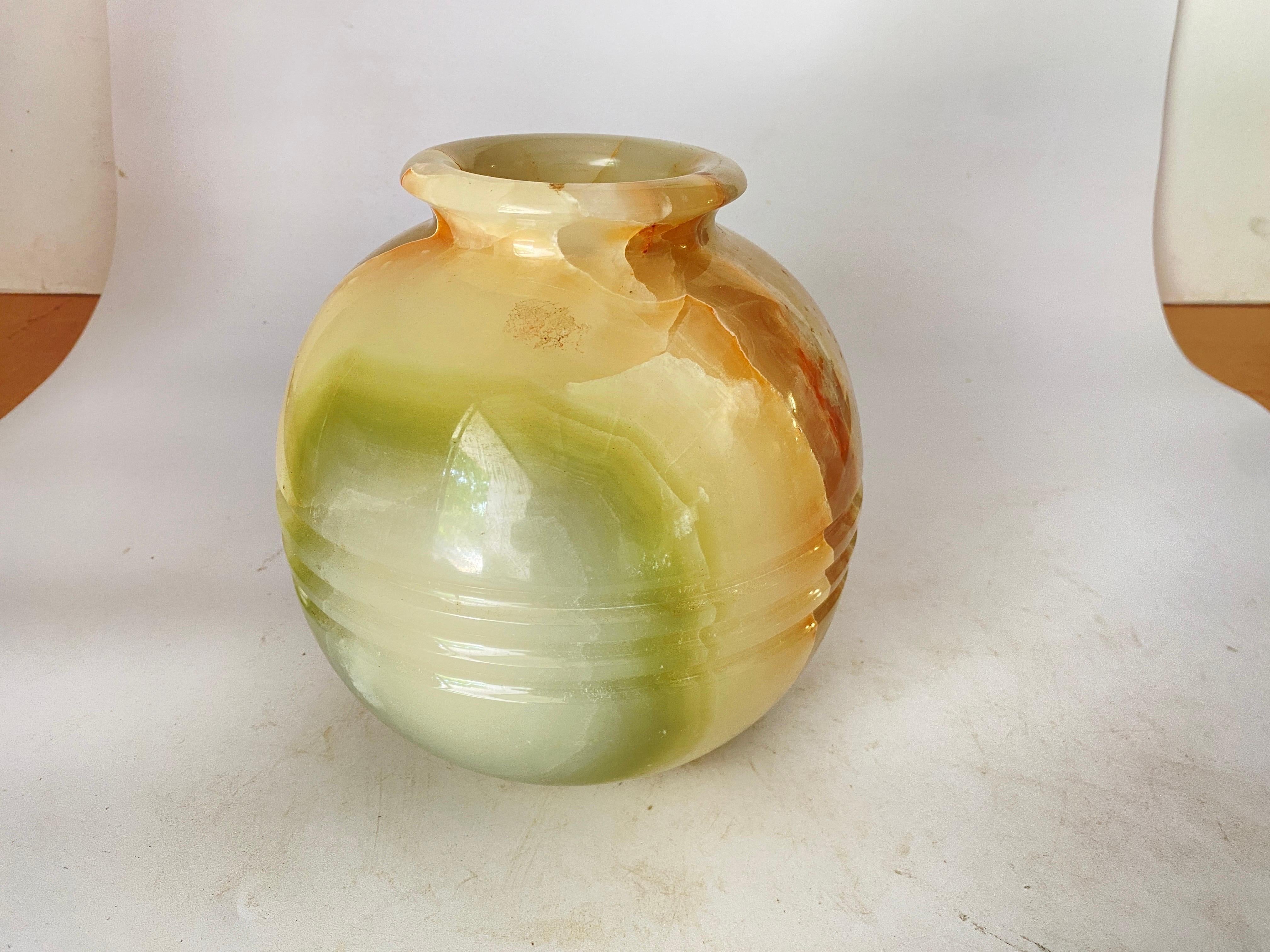 Onyx Vase, Beige and Green Color, Italy, 1970 For Sale at 1stDibs