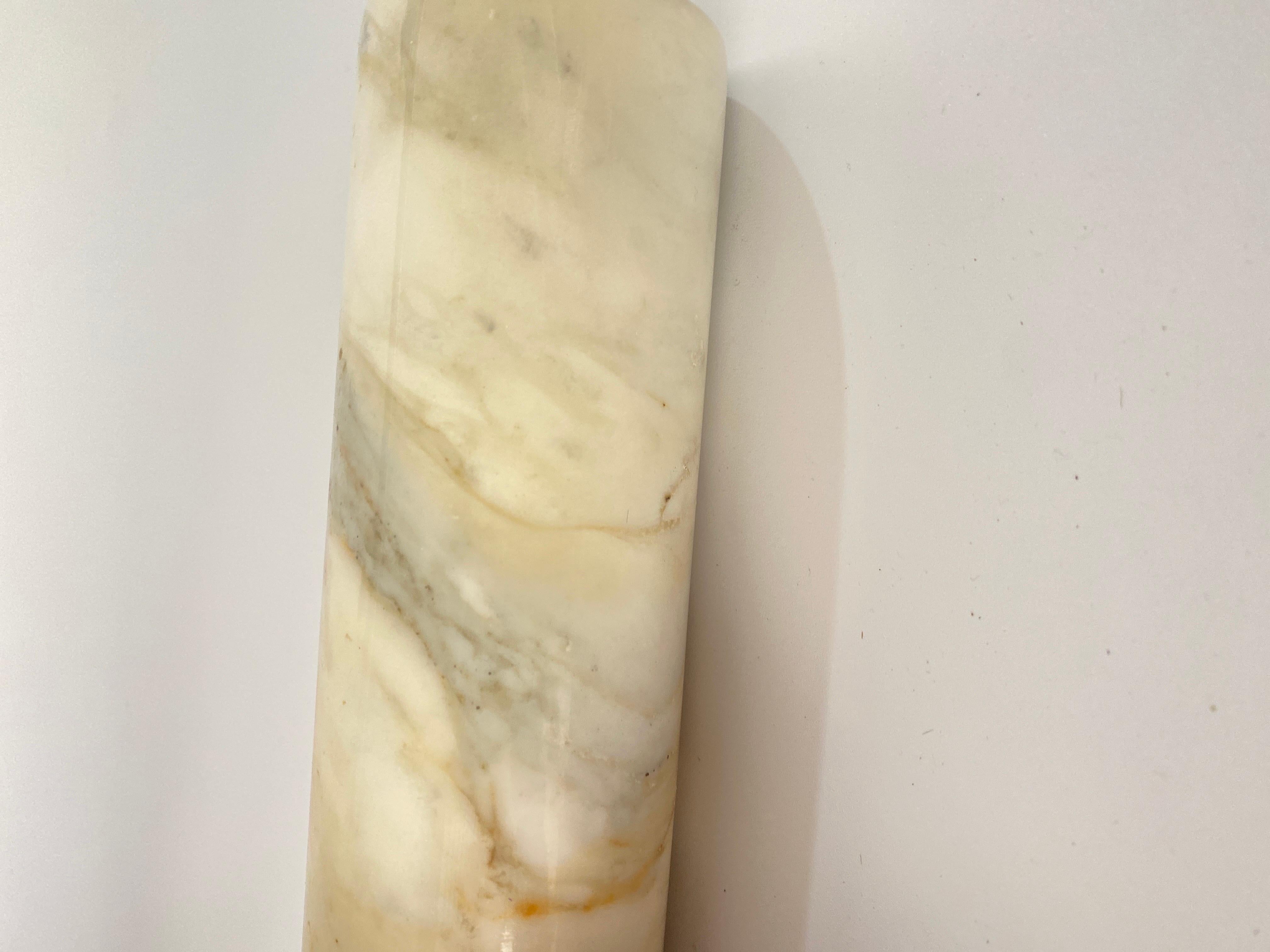 Onyx Vase, Beige Color, Italy, 1970 In Good Condition For Sale In Auribeau sur Siagne, FR