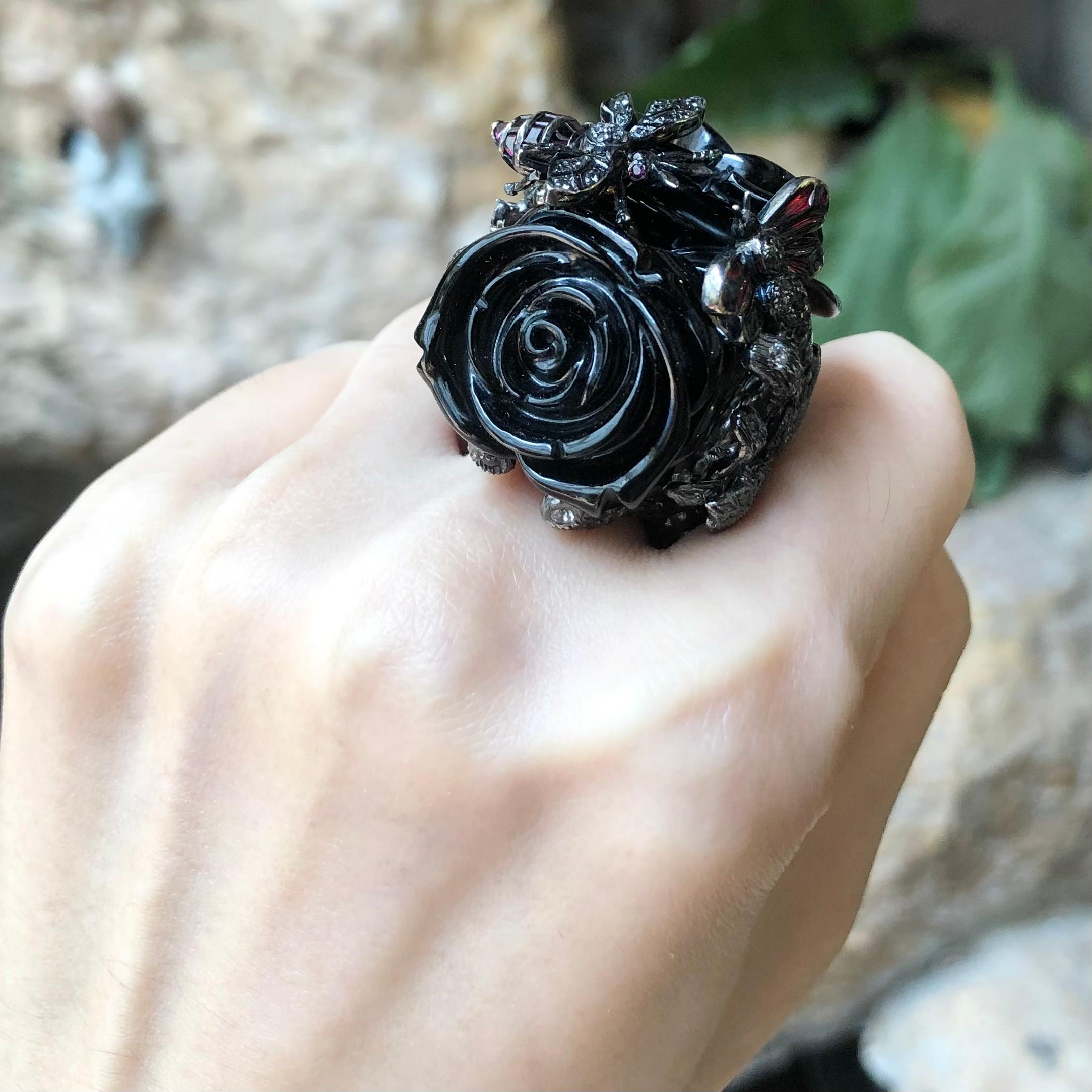 silver ring with onyx stone