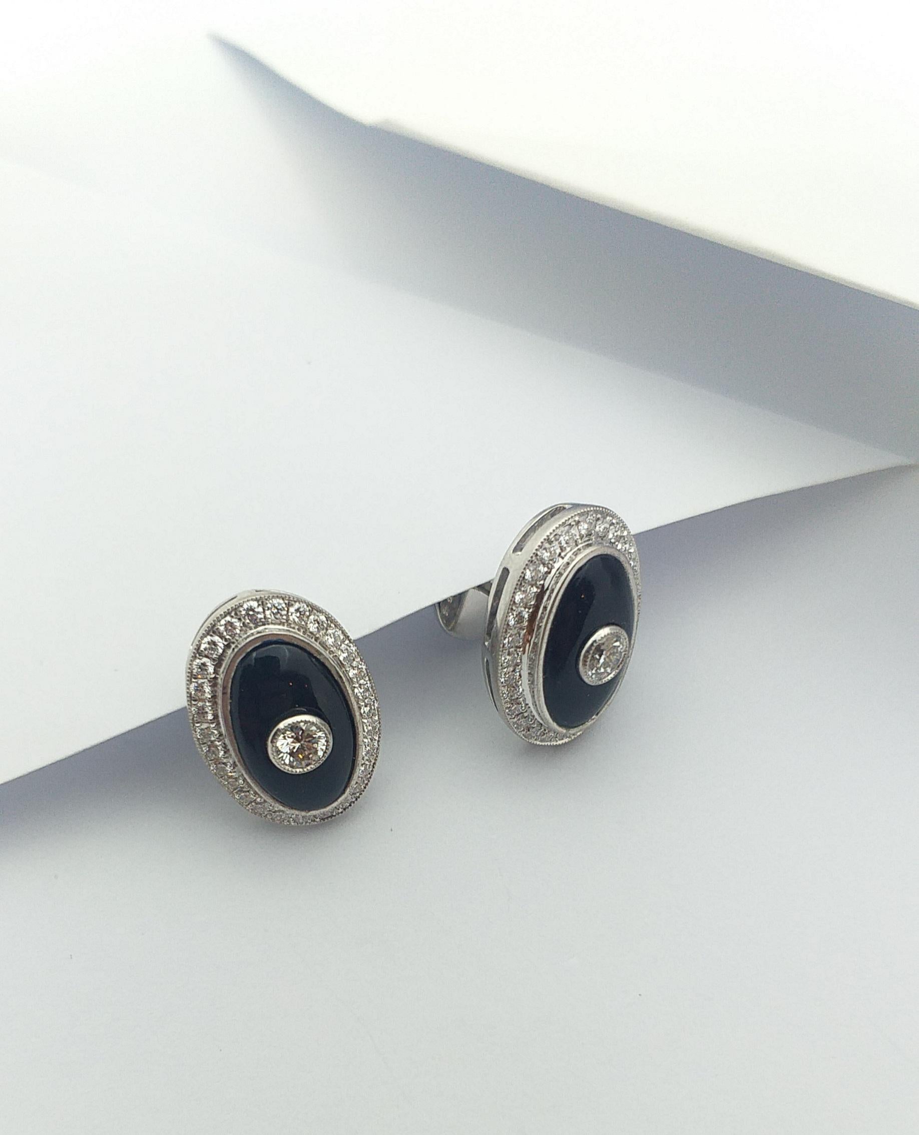 Onyx with Diamond Earrings Set in 18 Karat White Gold Settings In New Condition For Sale In Bangkok, TH
