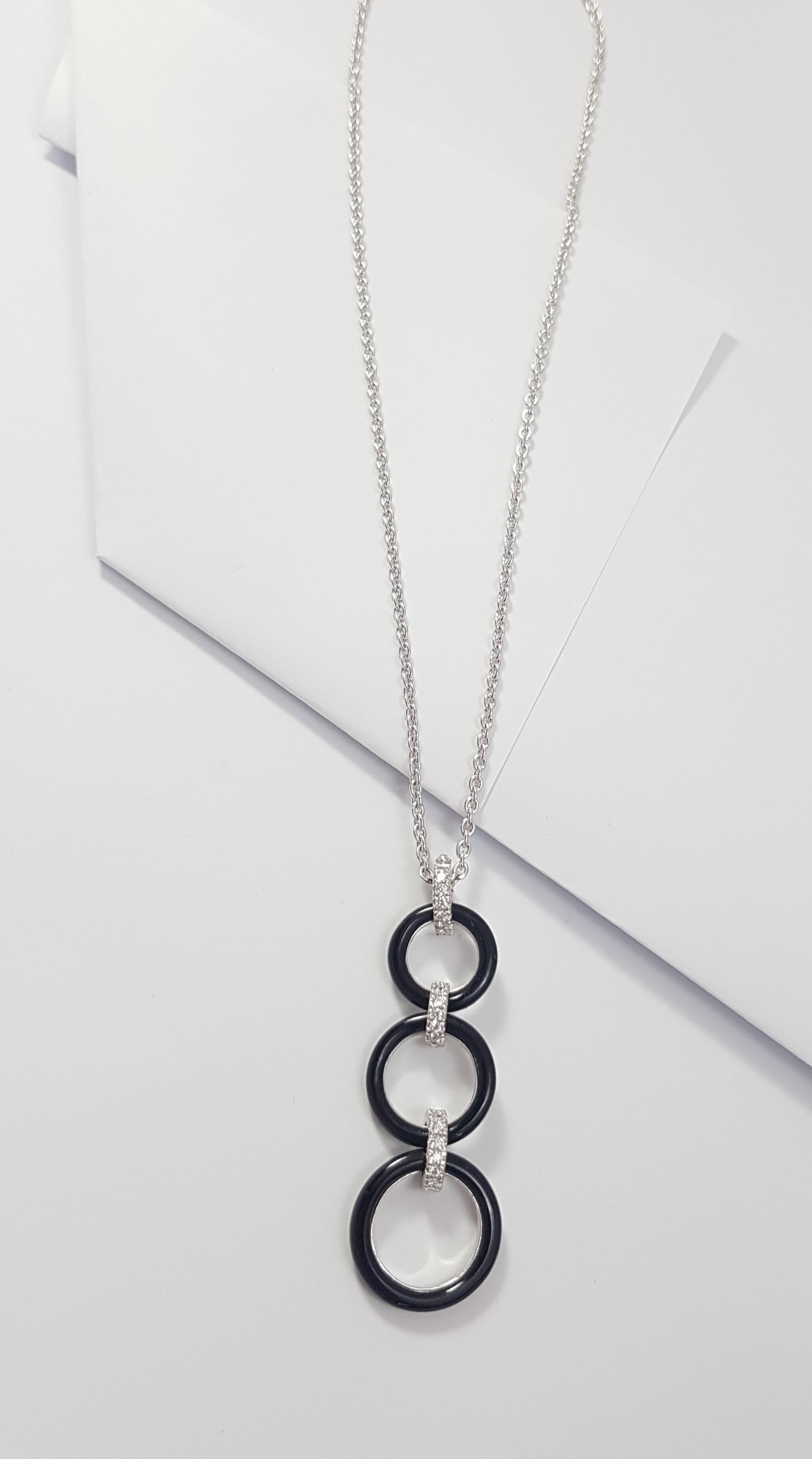 Onyx with Diamond Necklace Set in 18 Karat White Gold Settings For Sale 2
