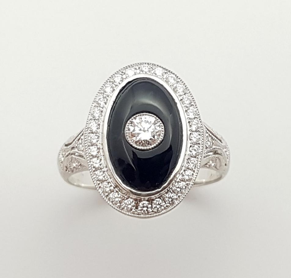 Onyx with Diamond Ring set in 18 Karat White Gold Settings  For Sale 4
