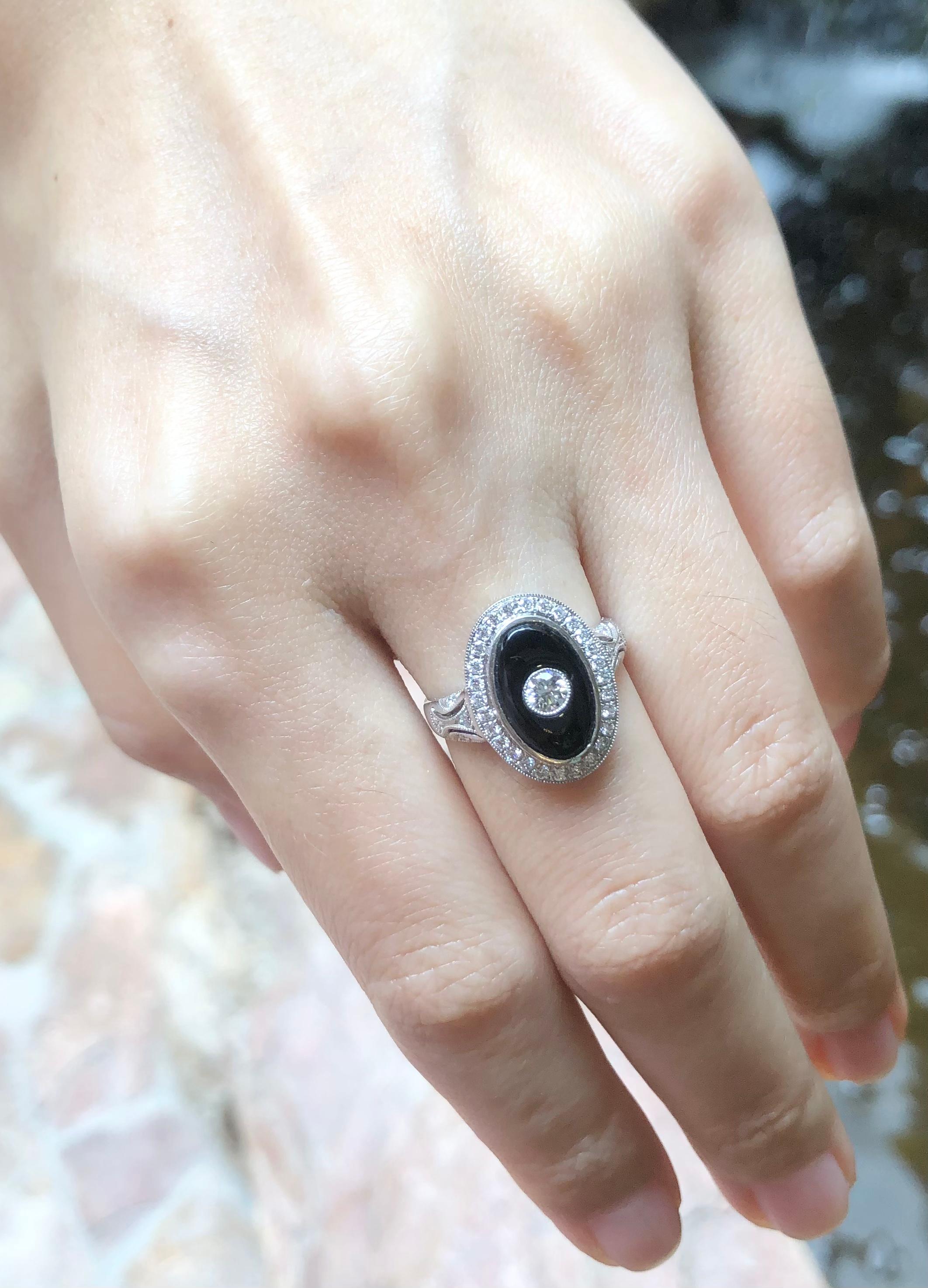 Onyx with Diamond Ring set in 18 Karat White Gold Settings  In New Condition For Sale In Bangkok, TH