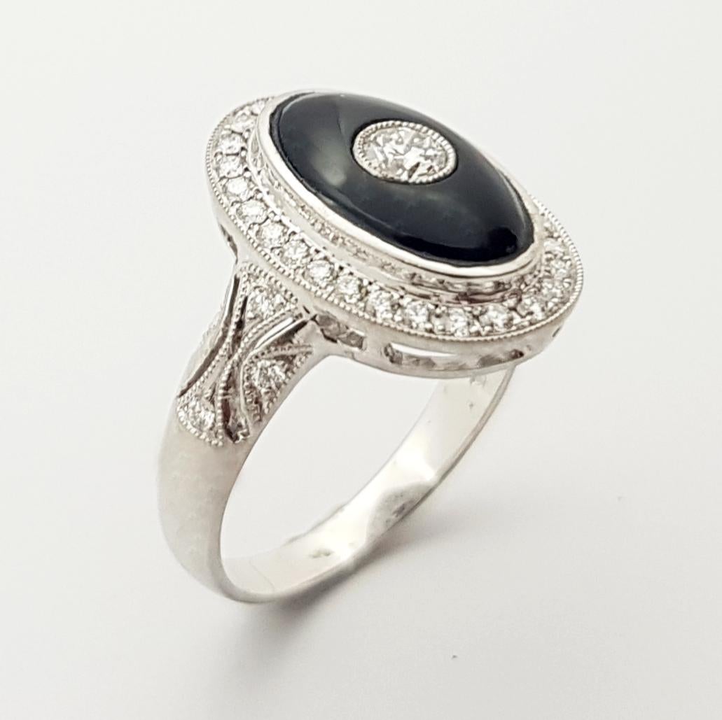 Onyx with Diamond Ring set in 18 Karat White Gold Settings  For Sale 3