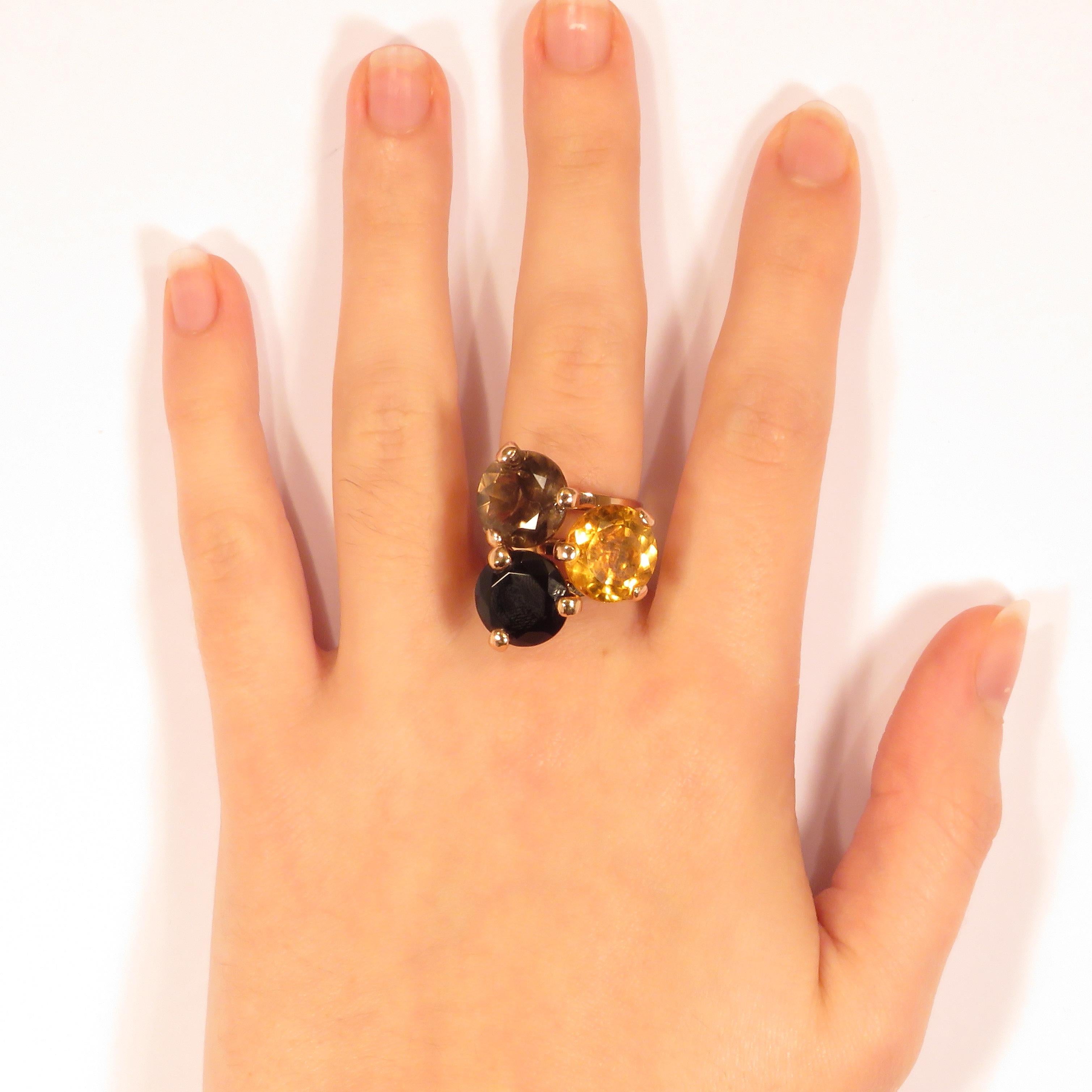 9 karat rose gold ring with natural brilliant cut onyx, yellow and brown topaz. Handcrafted in Italy by Botta Gioielli. The stone size is 12 millimeters / 0.472 inches. US finger size: Us 6 1/2 , Italian: 13, French: 53, it can be resized before