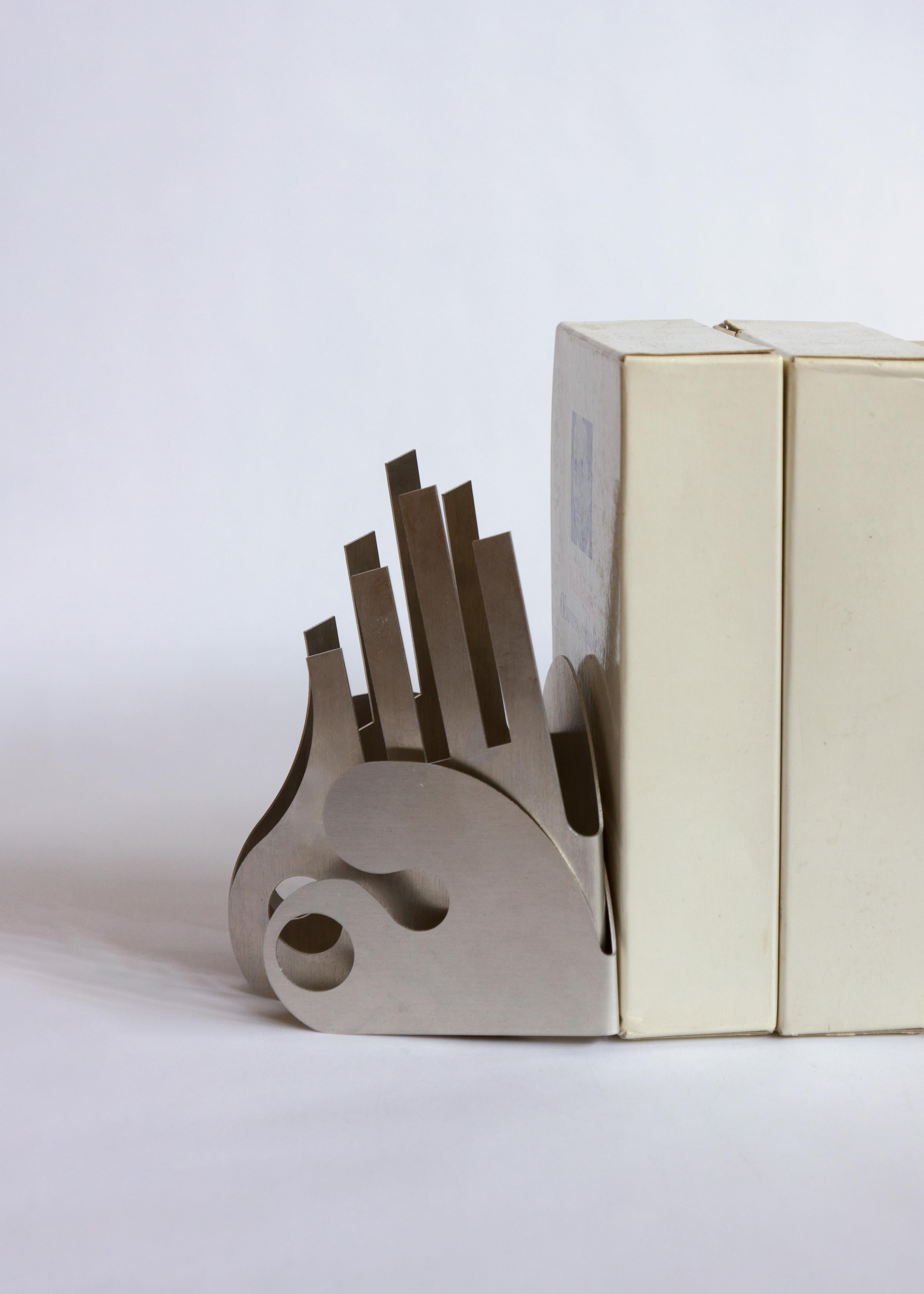 OO+II Bookends (Set of 2) In New Condition For Sale In Brooklyn, NY